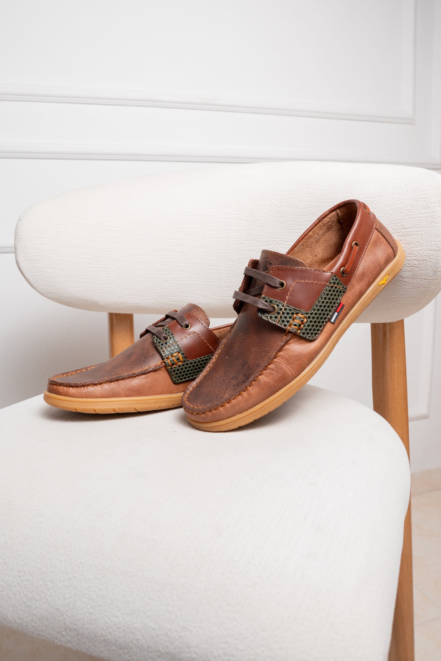 APACHE EN CUERO PARA HOMBRE | RF : 3024