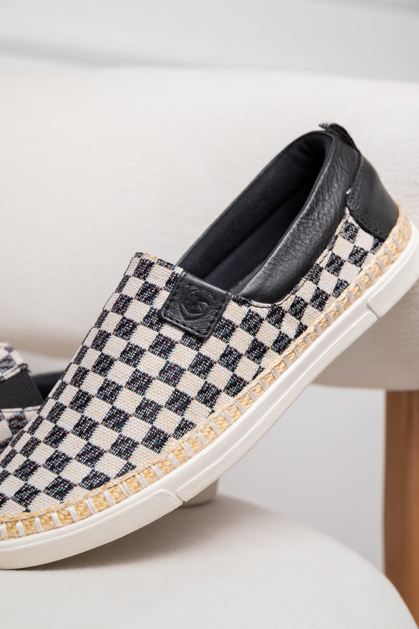 TENIS EN CUERO PARA HOMBRE | RF : ALPARGATAS 867 NEGRA