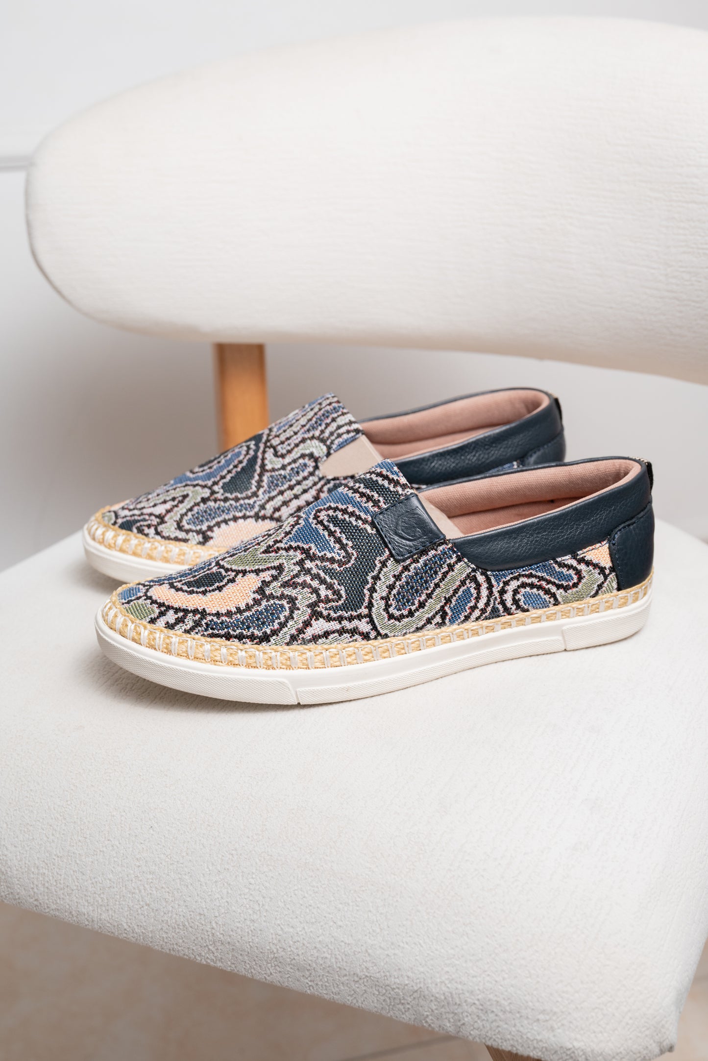 TENIS EN CUERO PARA HOMBRE | RF : ALPARGATAS 867 AZUL