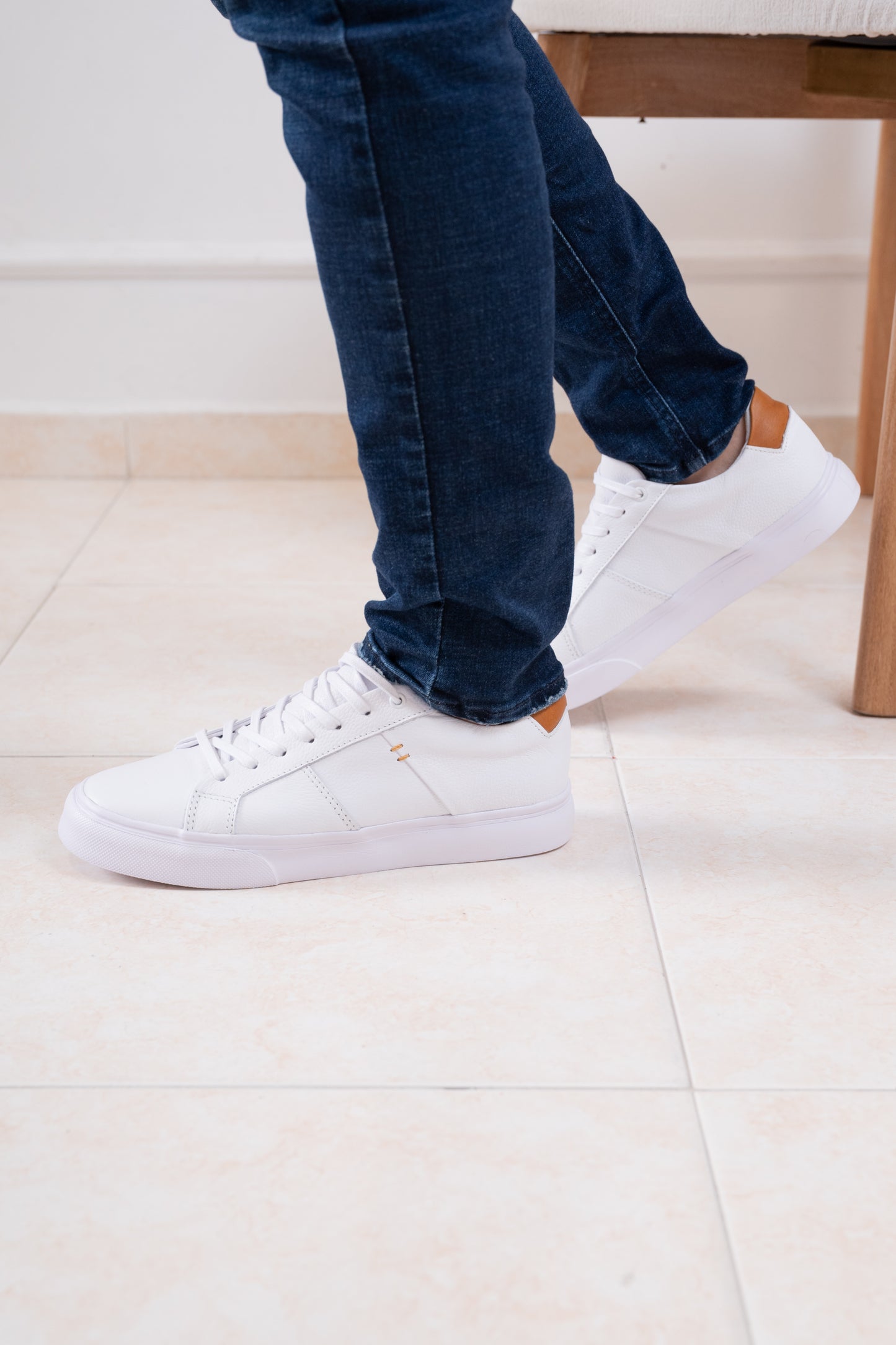 TENIS EN CUERO PARA HOMBRE | RF : ZED BLANCO MIEL