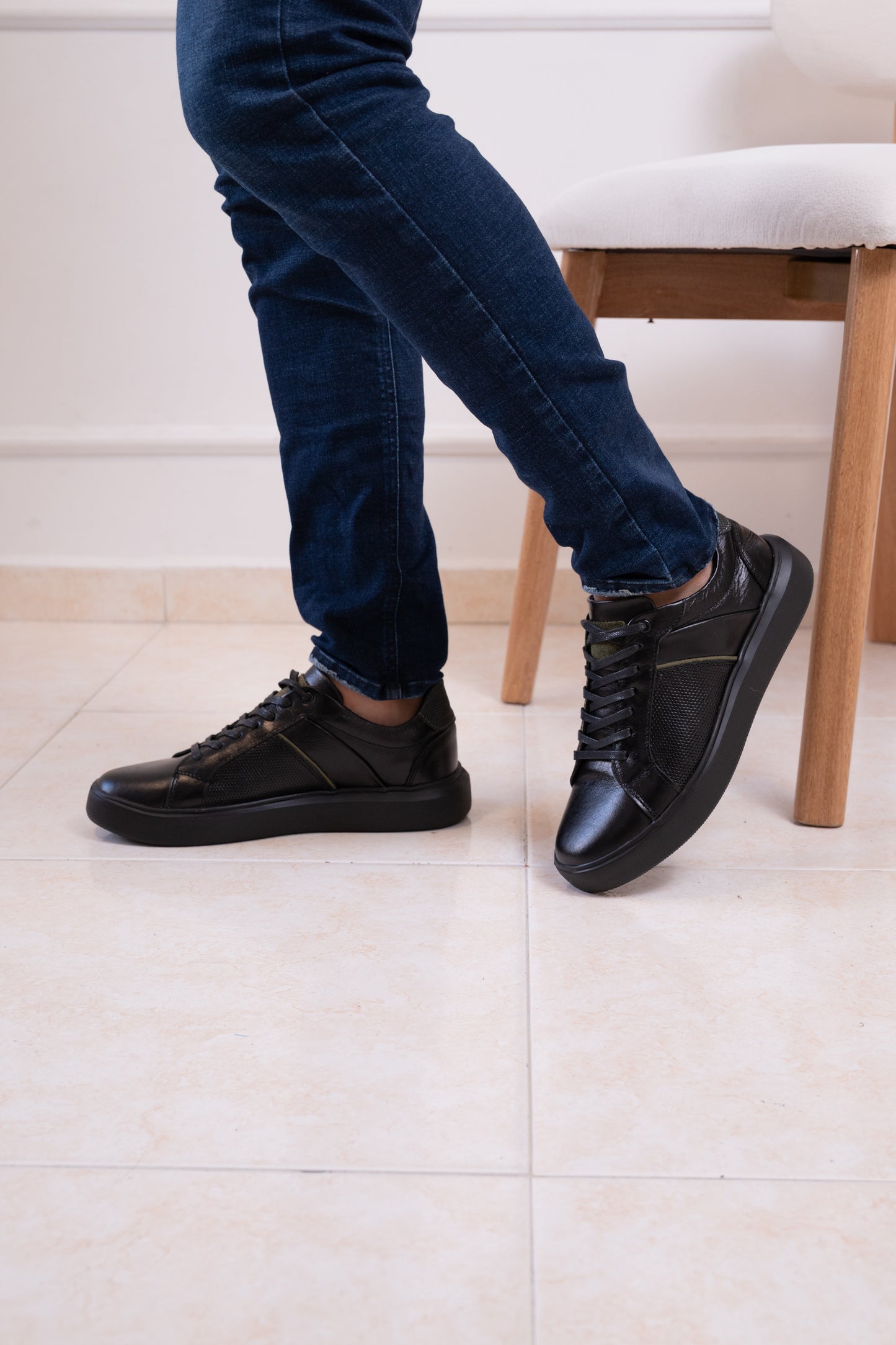 TENIS EN CUERO PARA HOMBRE | RF : ASTORIA - NEGRO -3220