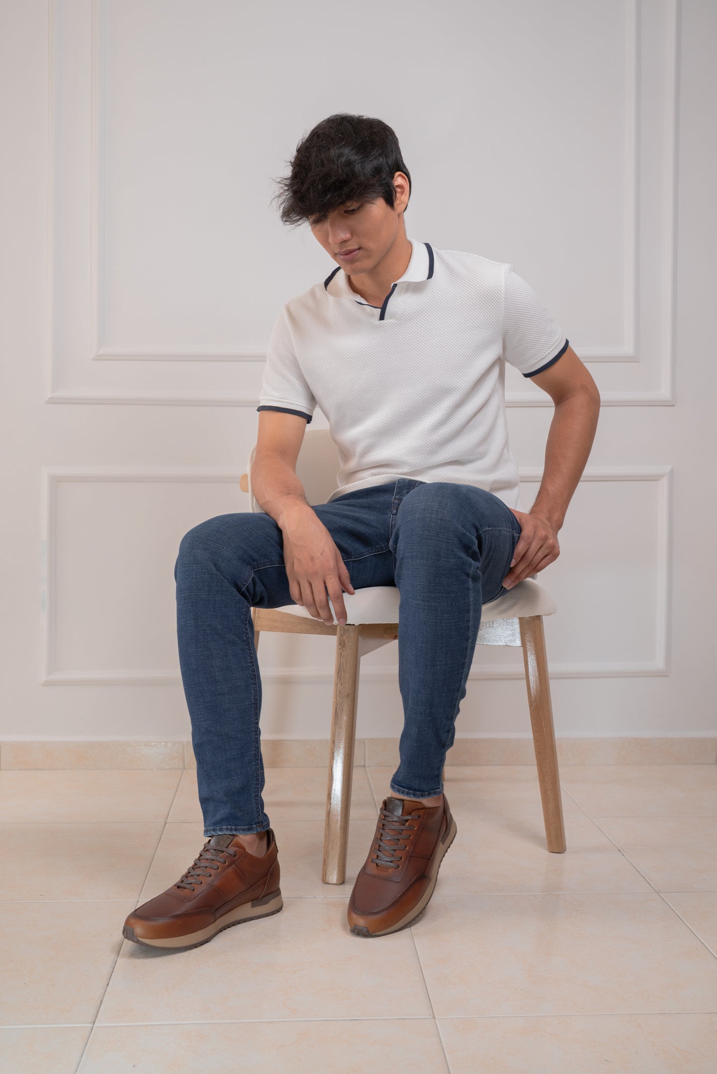 TENIS EN CUERO PARA HOMBRE