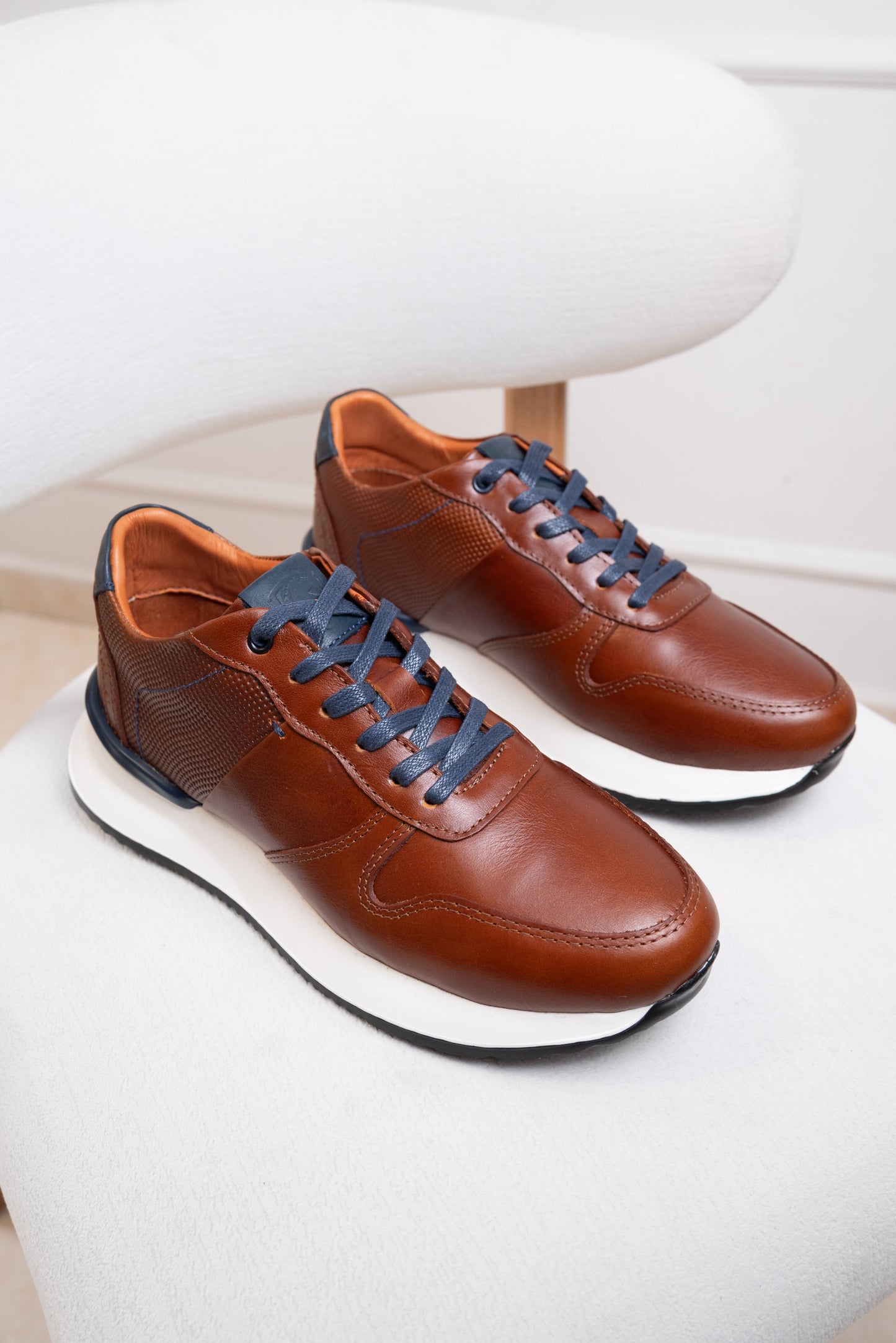 TENIS PARA HOMBRE EN CUERO | RF: BIZARRO NEIGHBOR - COÑAC