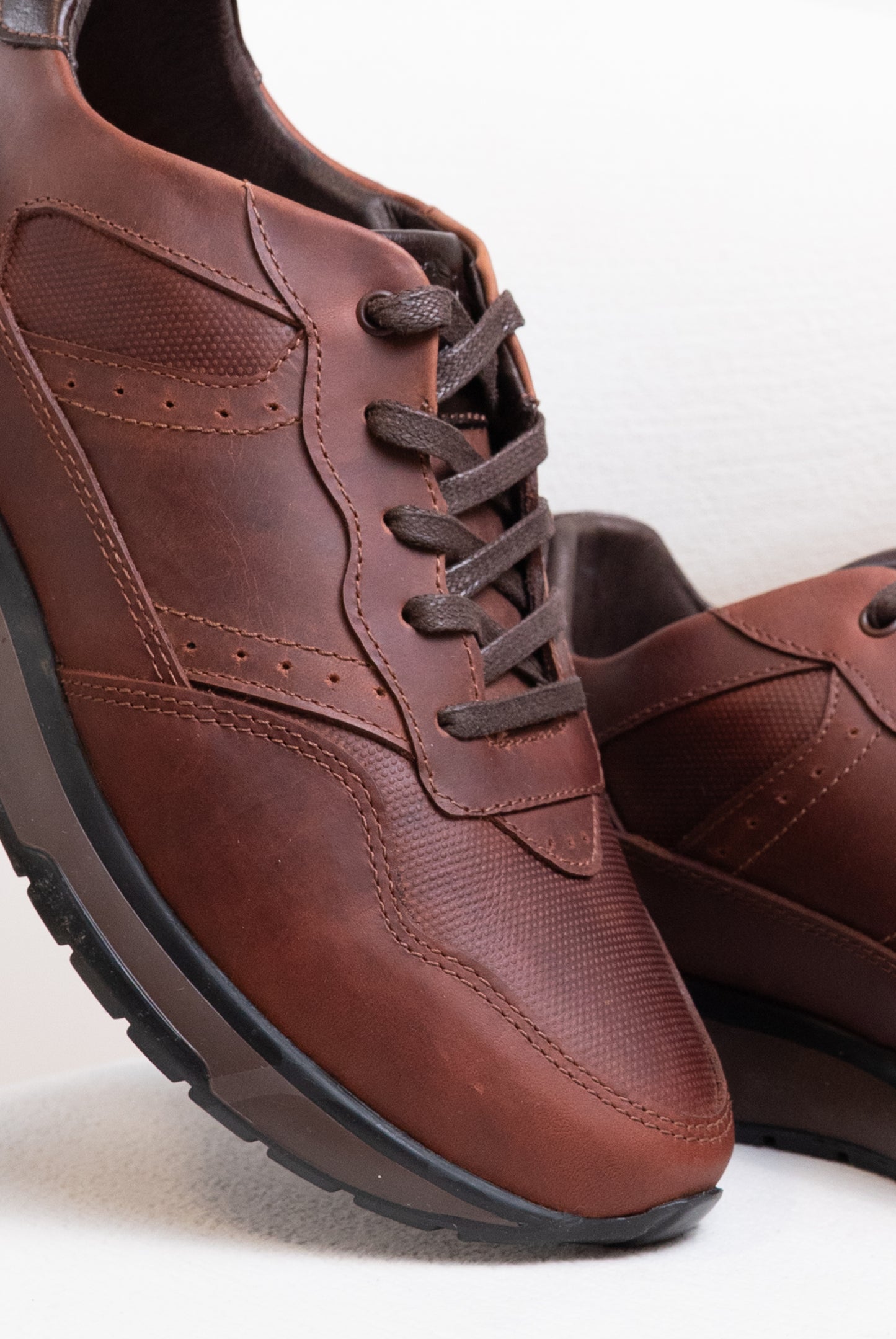 TENIS PARA HOMBRE EN CUERO | RF: BIZARRO RETRO- COÑAC