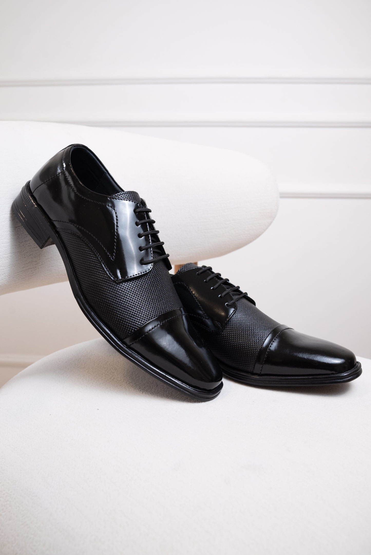 ELEGANTES EN CUERO PARA HOMBRE | RF: BIZARRO BUENIR - NEGRO