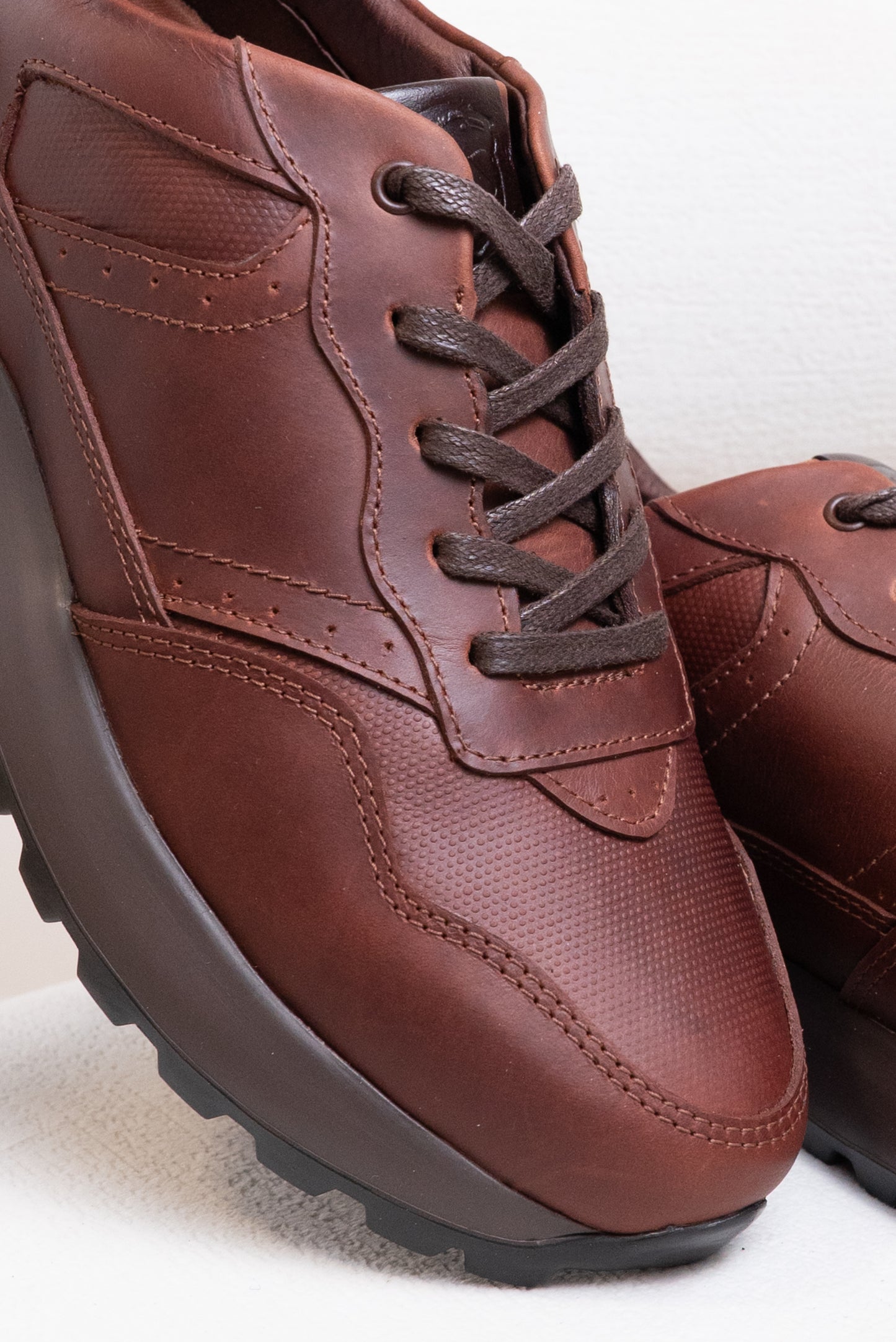 TENIS PARA HOMBRE EN CUERO | RF: BIZARRO EIGHT- COÑAC