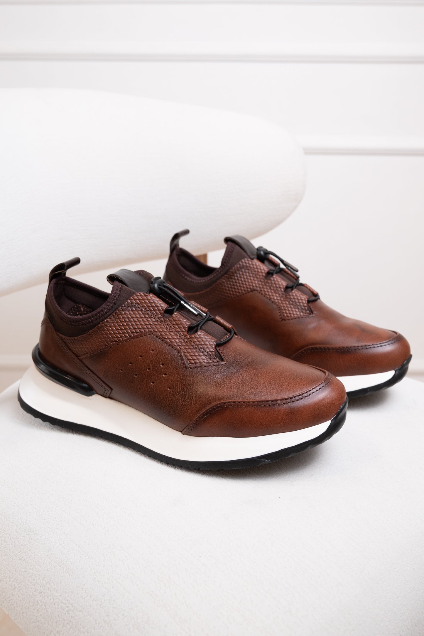 TENIS PARA HOMBRE EN CUERO | RF: ROTH - COÑAC