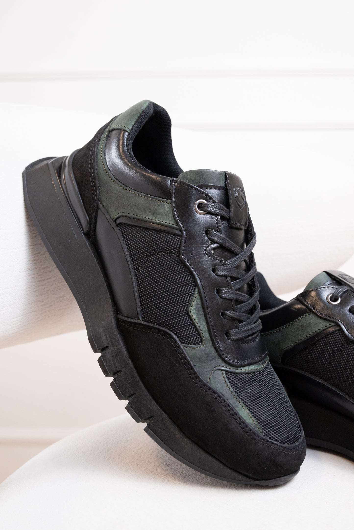 TENIS PARA HOMBRE EN CUERO | RF: BIZARRO MEREDID - NEGRO X VERDE