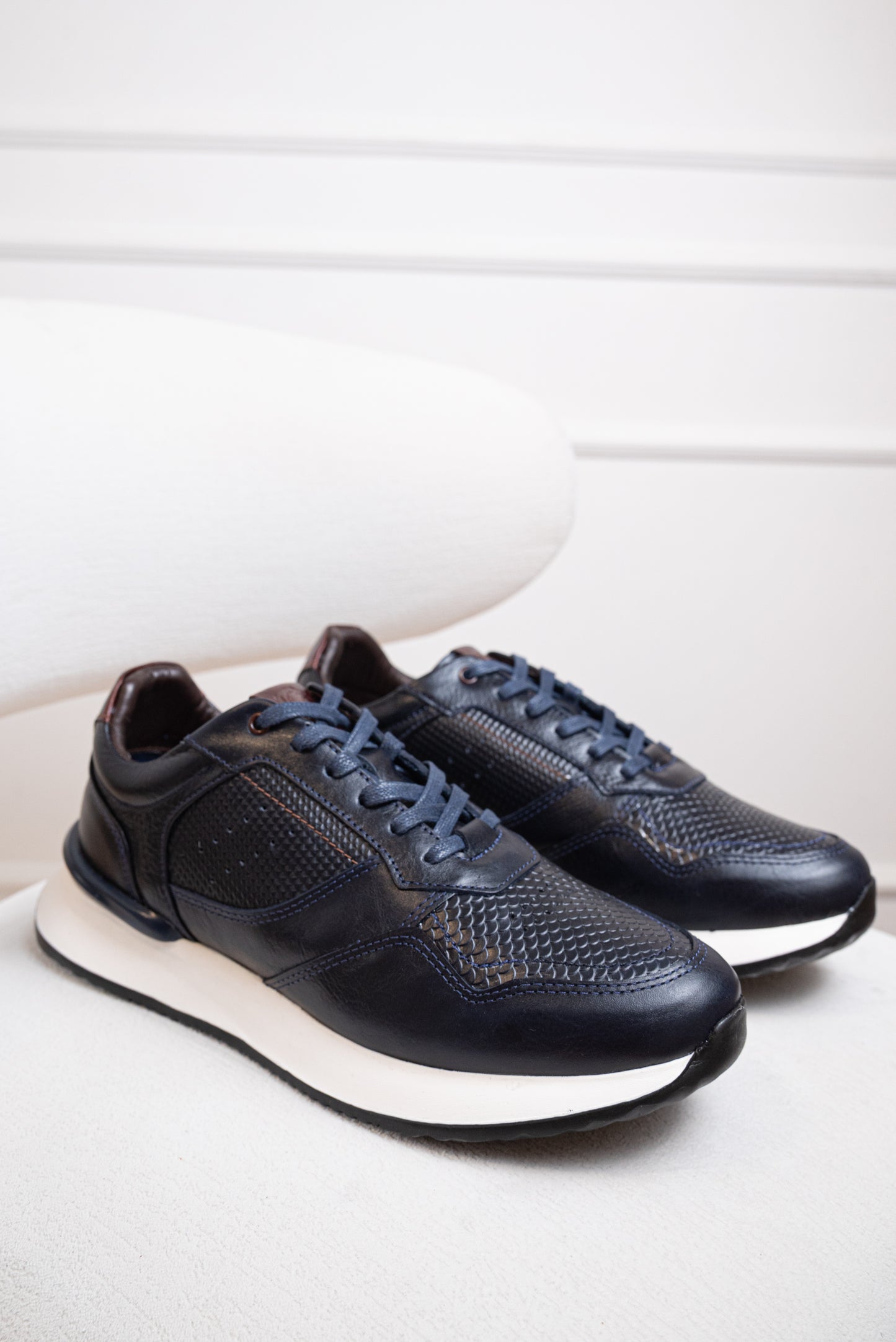 TENIS PARA HOMBRE EN CUERO | RF: BIZARRO RUMBEL - D-12-AZUL