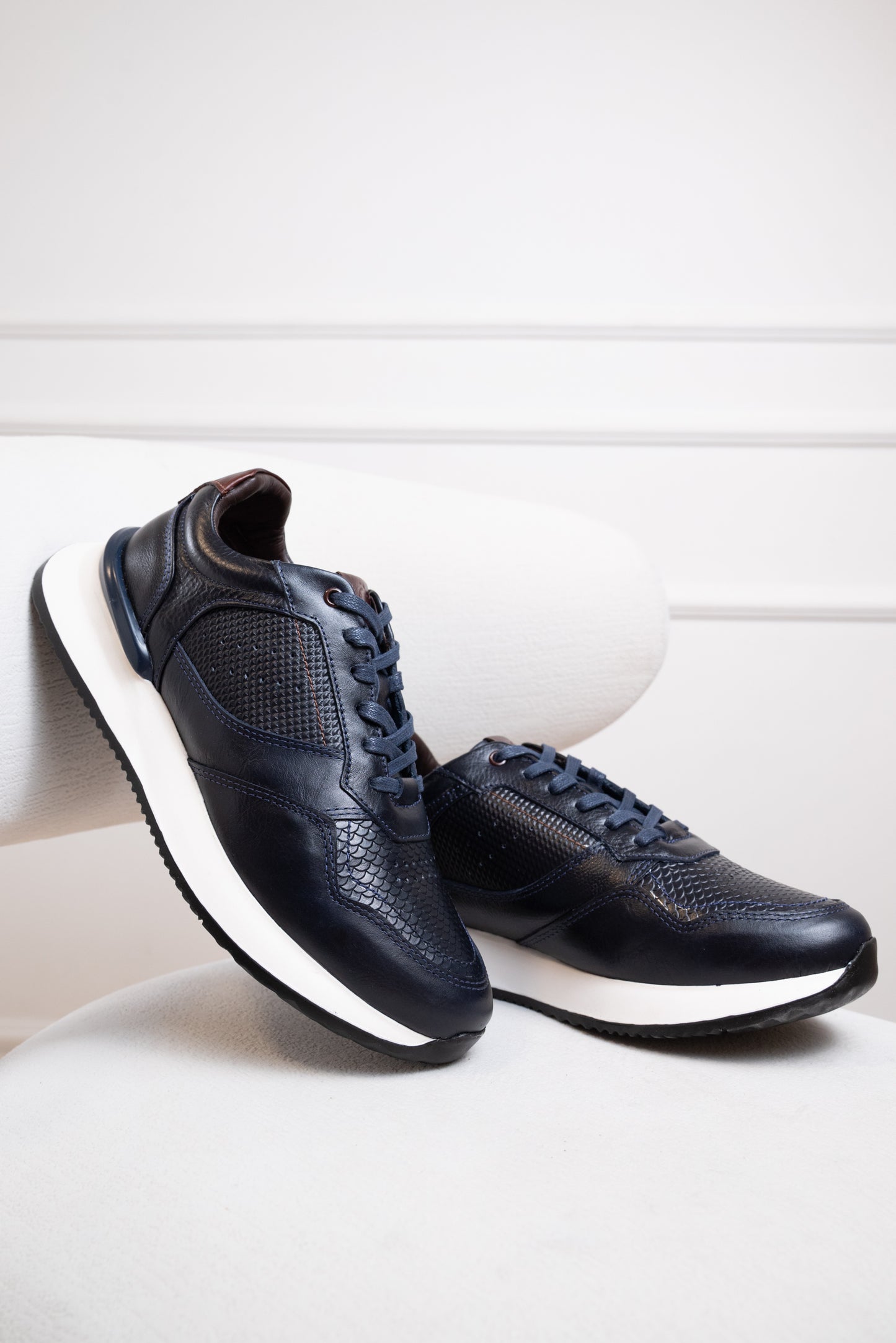 TENIS PARA HOMBRE EN CUERO | RF: BIZARRO RUMBEL - D-12-AZUL