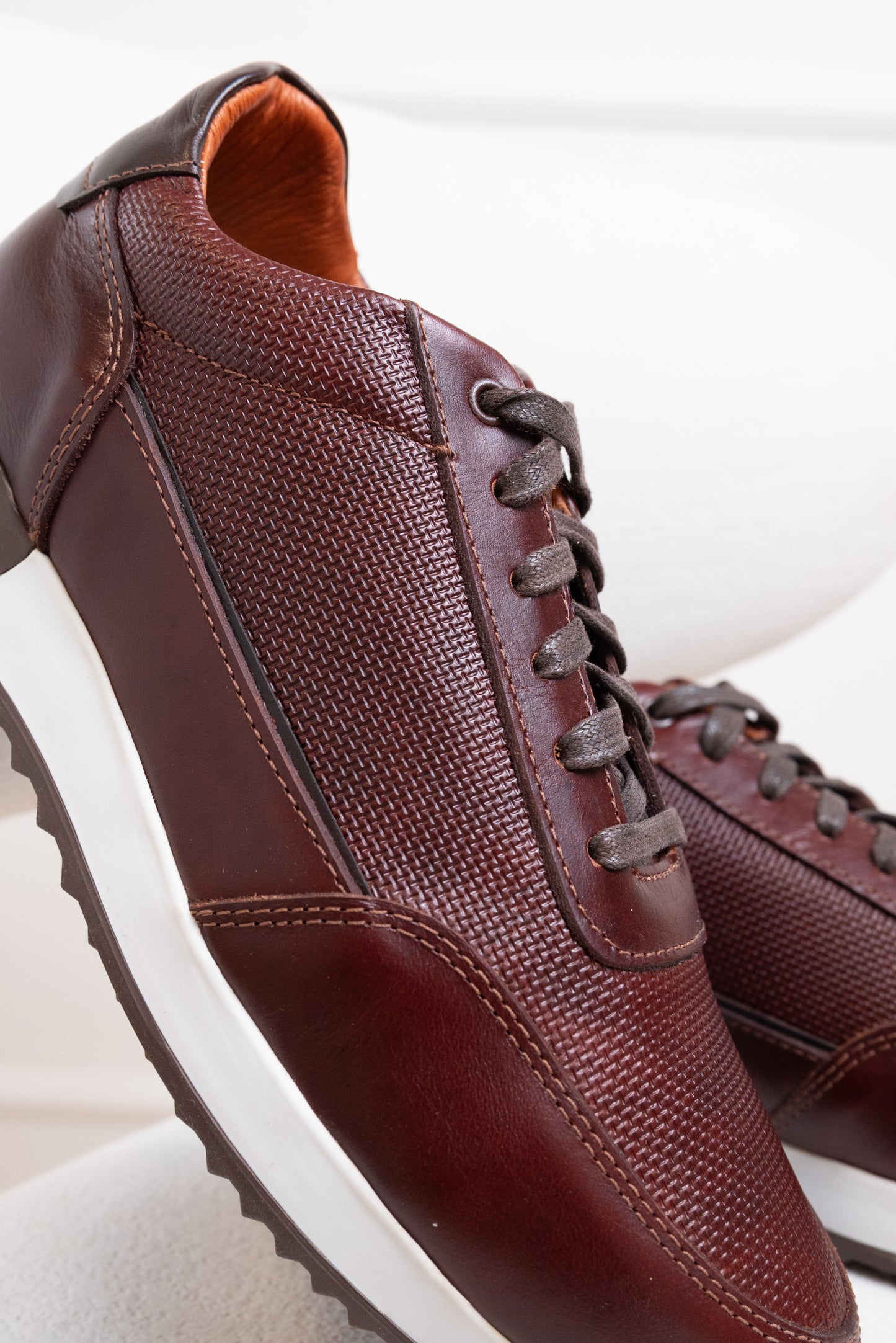 TENIS PARA HOMBRE EN CUERO | RF: BIZARRO HOUSE - 431-COÑAC