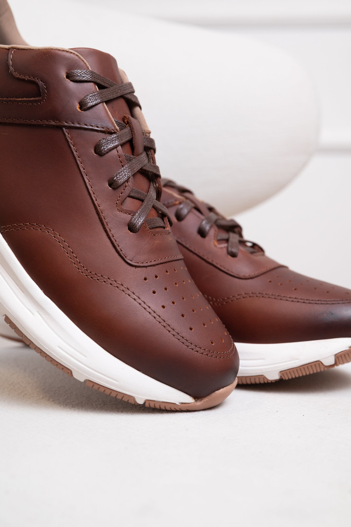 TENIS PARA HOMBRE EN CUERO | RF: BIZARRO BANG -TIBANA MIEL