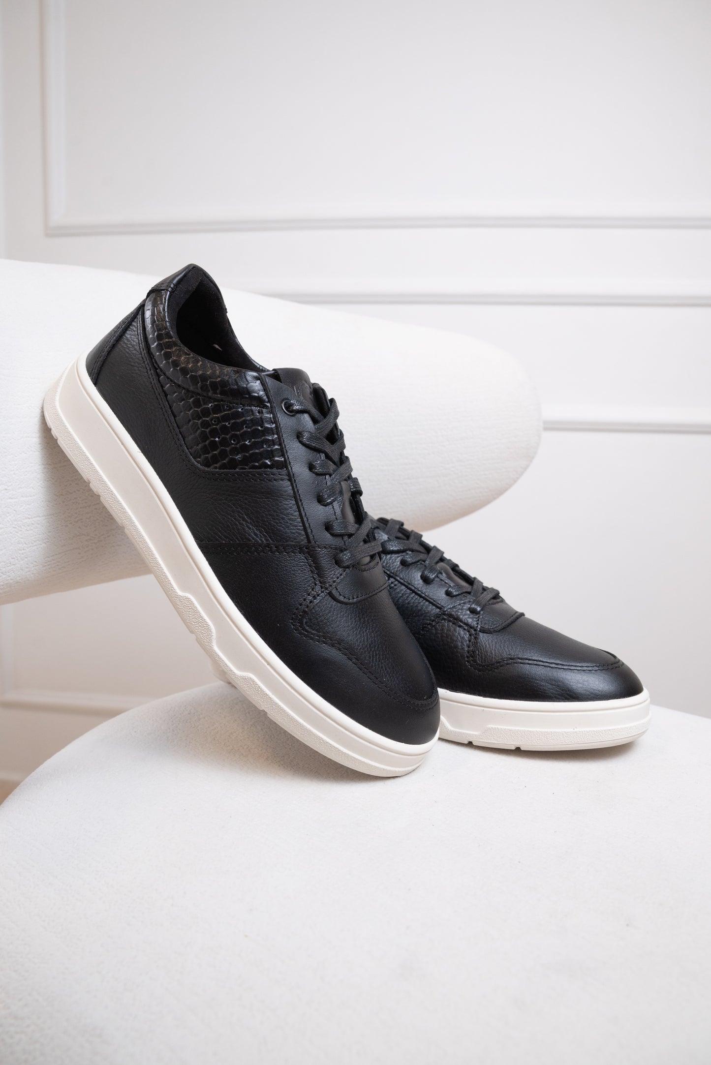 TENIS PARA HOMBRE EN CUERO | RF: BIZARRO MACK- NEGRO