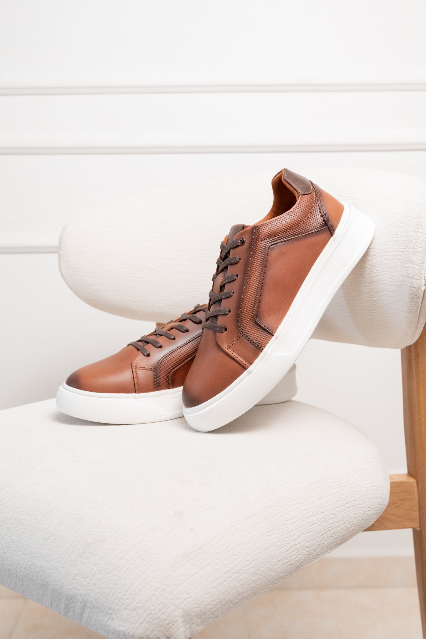 TENIS EN CUERO PARA HOMBRE  | RF :533