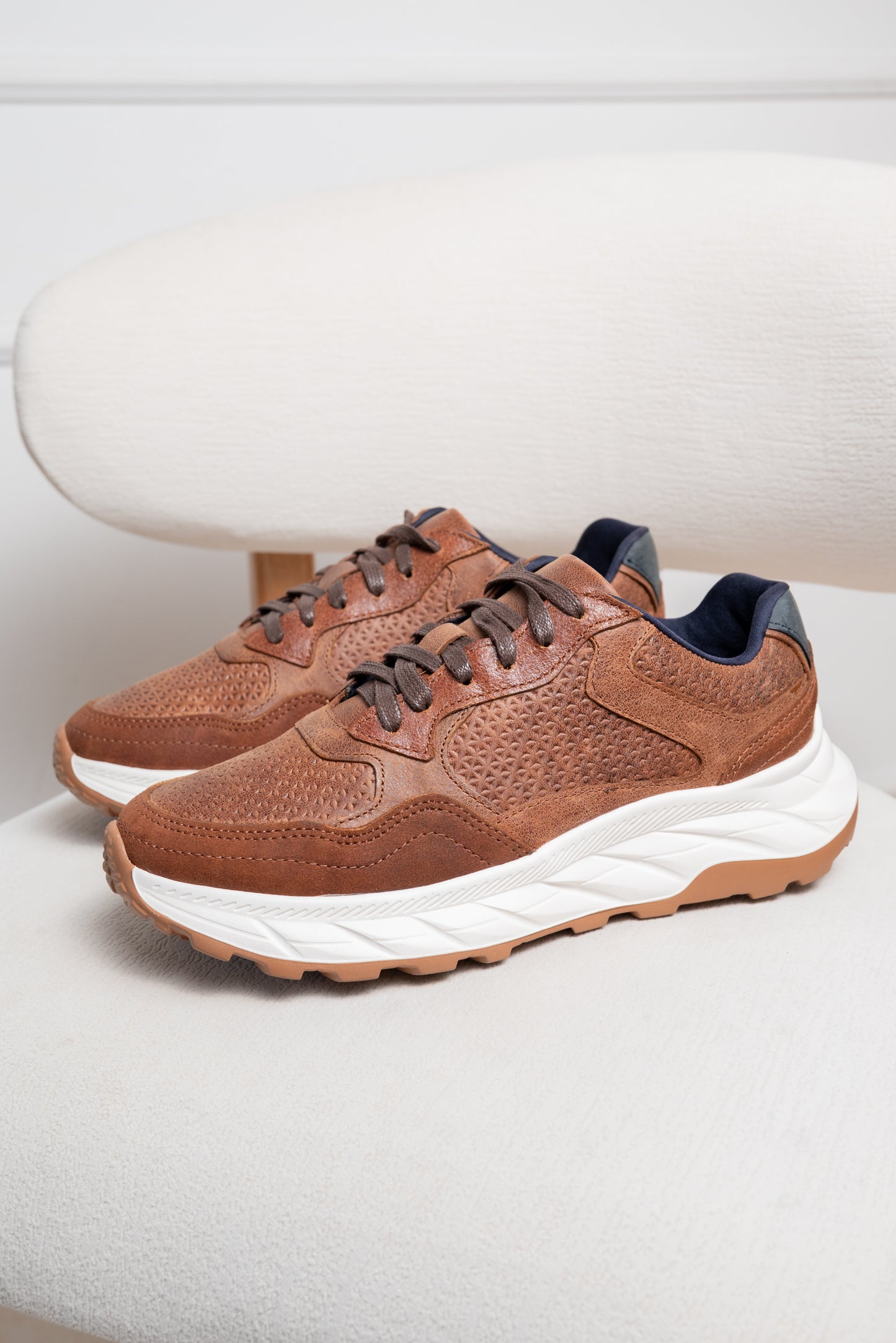 TENIS EN CUERO PARA HOMBRE  | RF :TINJAKA