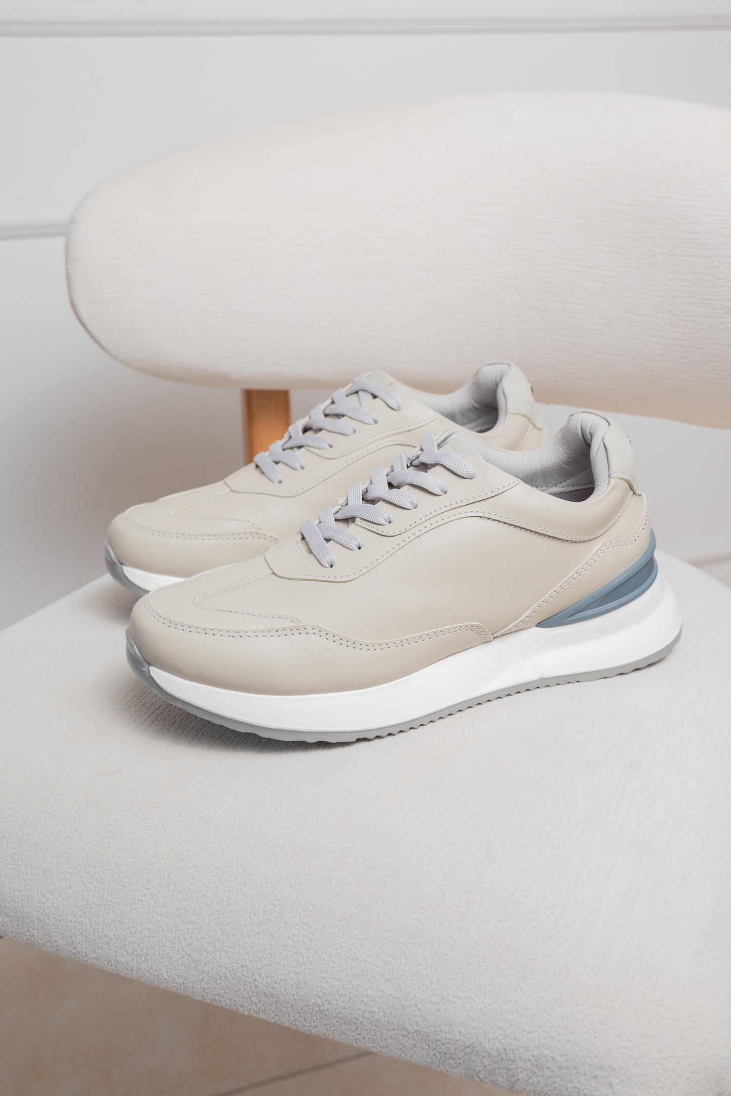 TENIS EN CUERO PARA HOMBRE  | RF : 3322