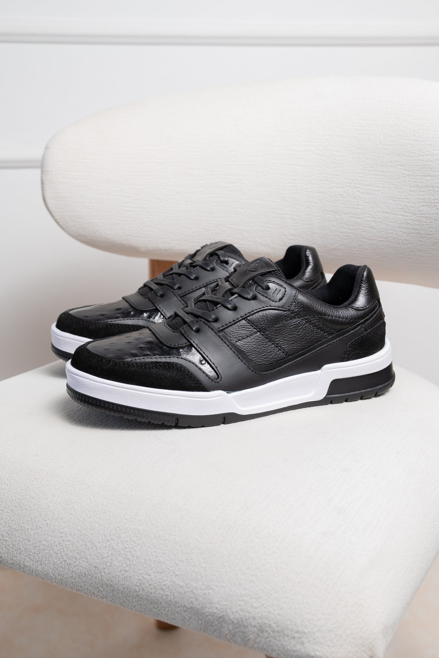 TENIS EN CUERO PARA HOMBRE  | RF : CLK -314 NEGRO