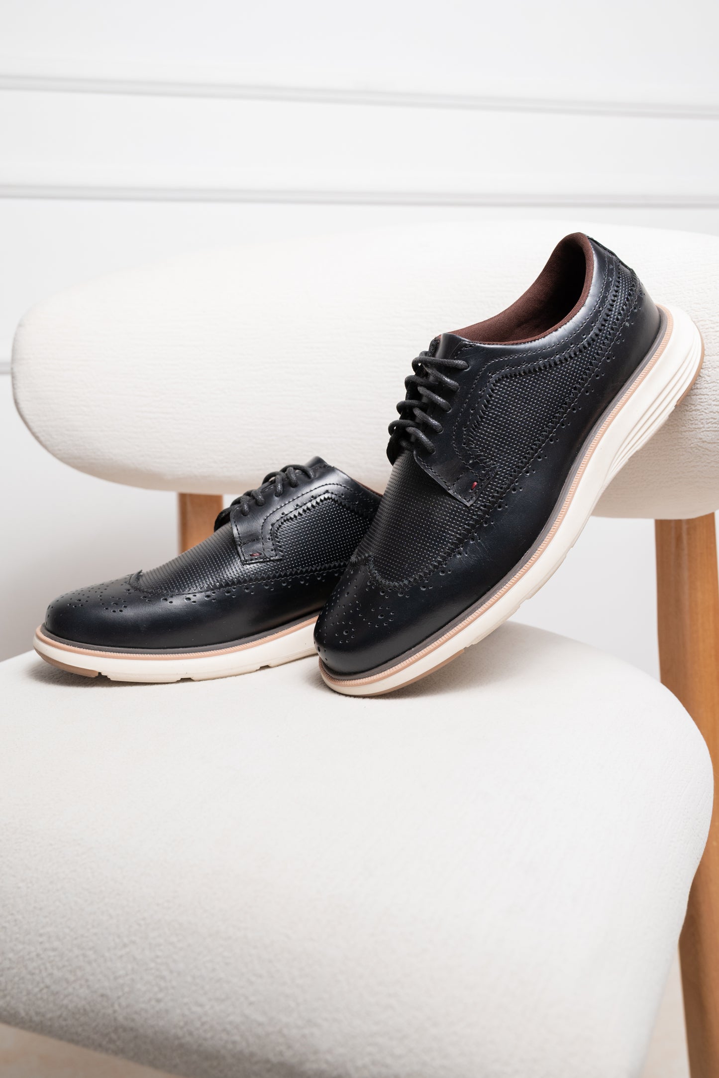 TENIS EN CUERO PARA HOMBRE  | RF : BOLIVAR TR NEGRO