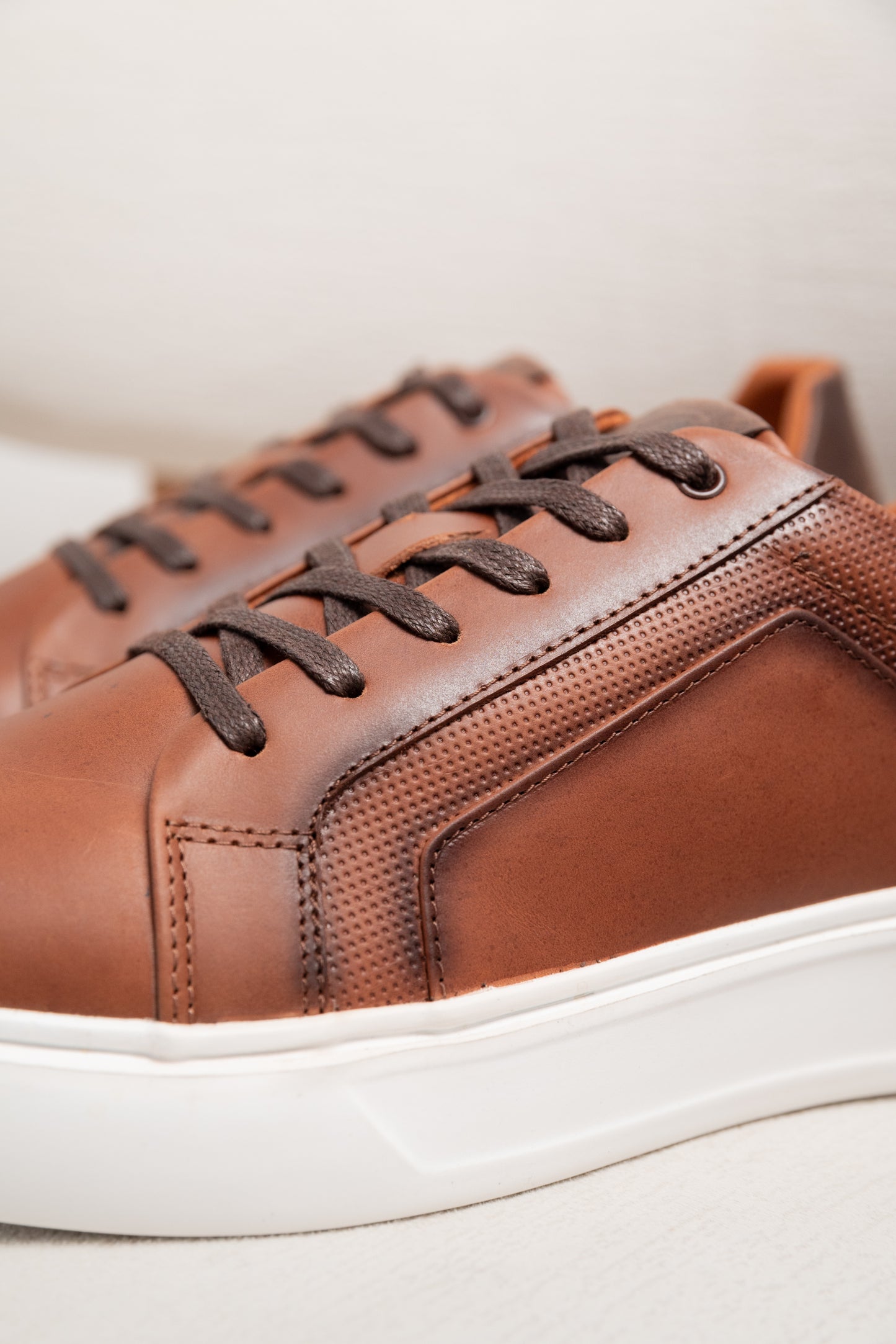 TENIS EN CUERO PARA HOMBRE  | RF :533