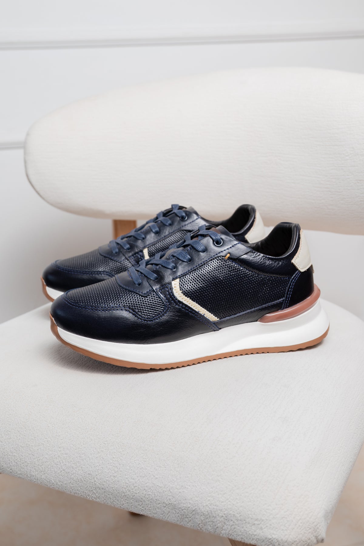 TENIS EN CUERO PARA HOMBRE RF: T-06