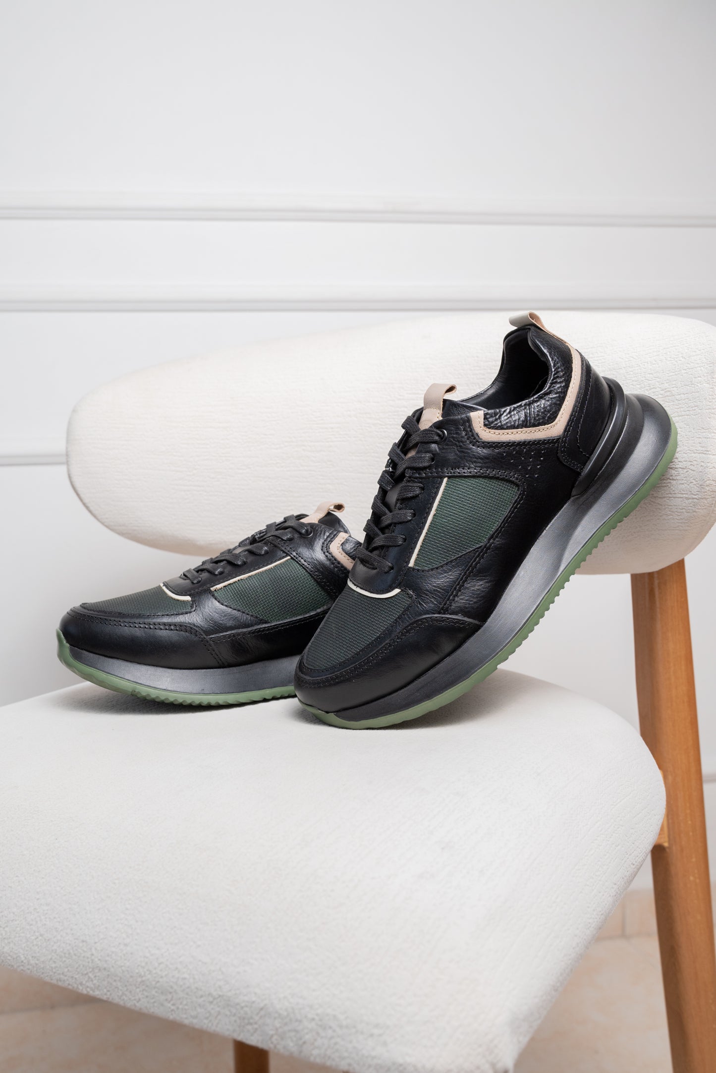 TENIS EN CUERO PARA HOMBRE  | RF : T-10