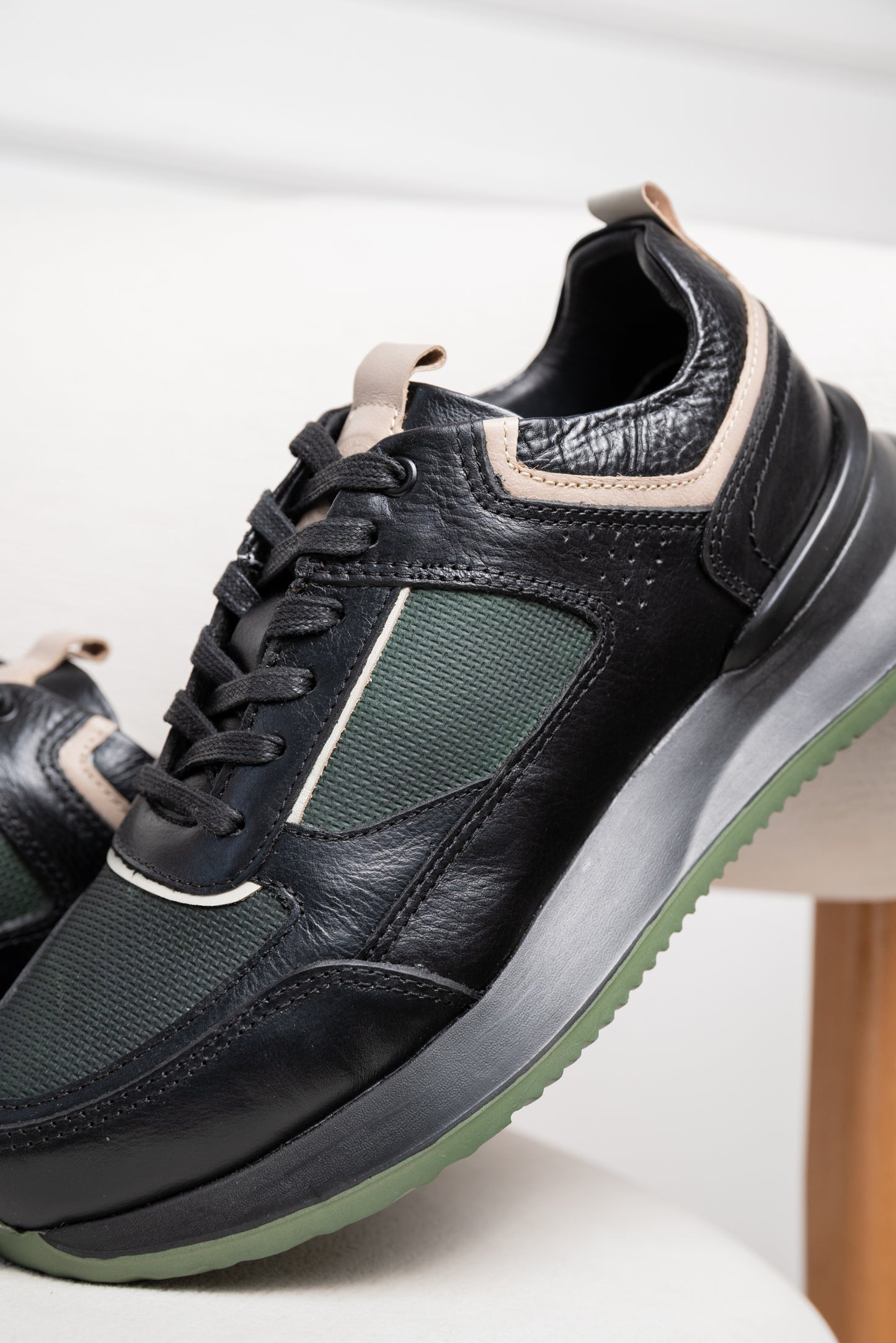 TENIS EN CUERO PARA HOMBRE  | RF : T-10