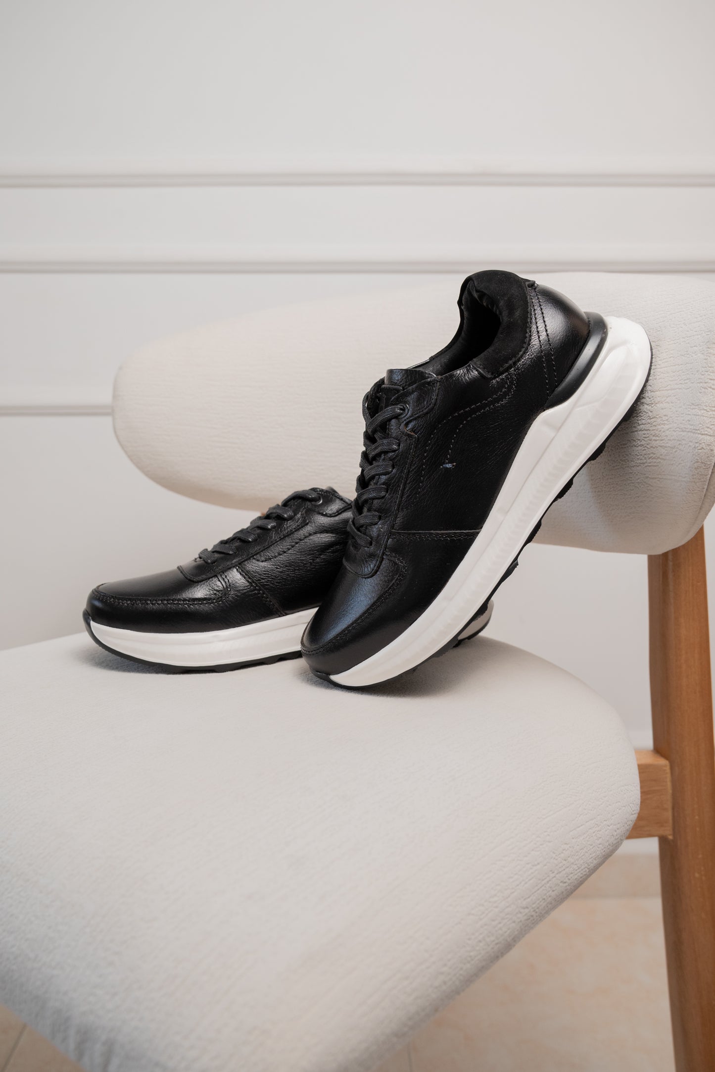 TENIS EN CUERO PARA HOMBRE  | RF : 3315 -NEGRO