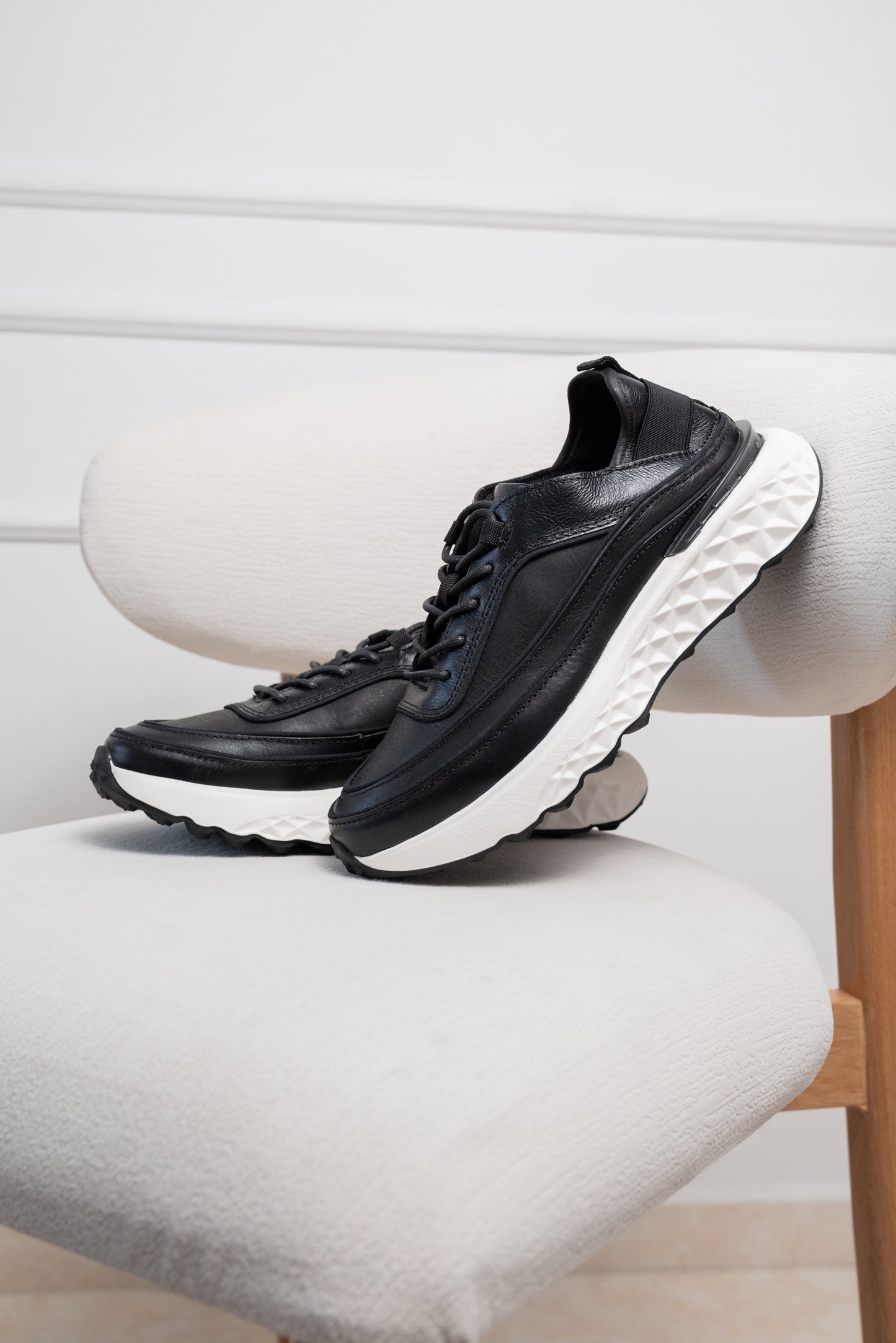 TENIS EN CUERO PARA HOMBRE  | RF : CLK -314 NEGRO