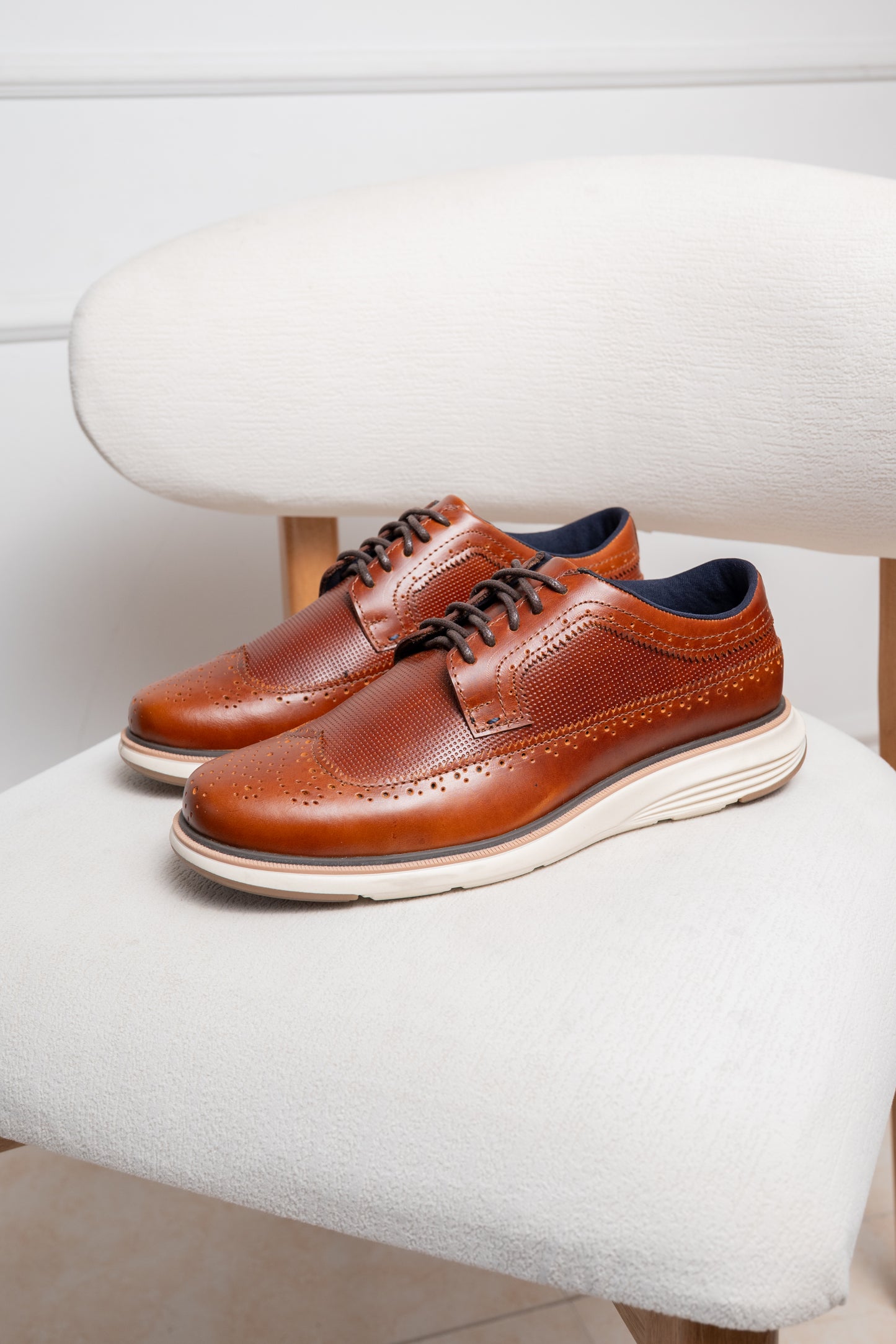 TENIS EN CUERO PARA HOMBRE  | RF : BOLIVAR TR MIEL