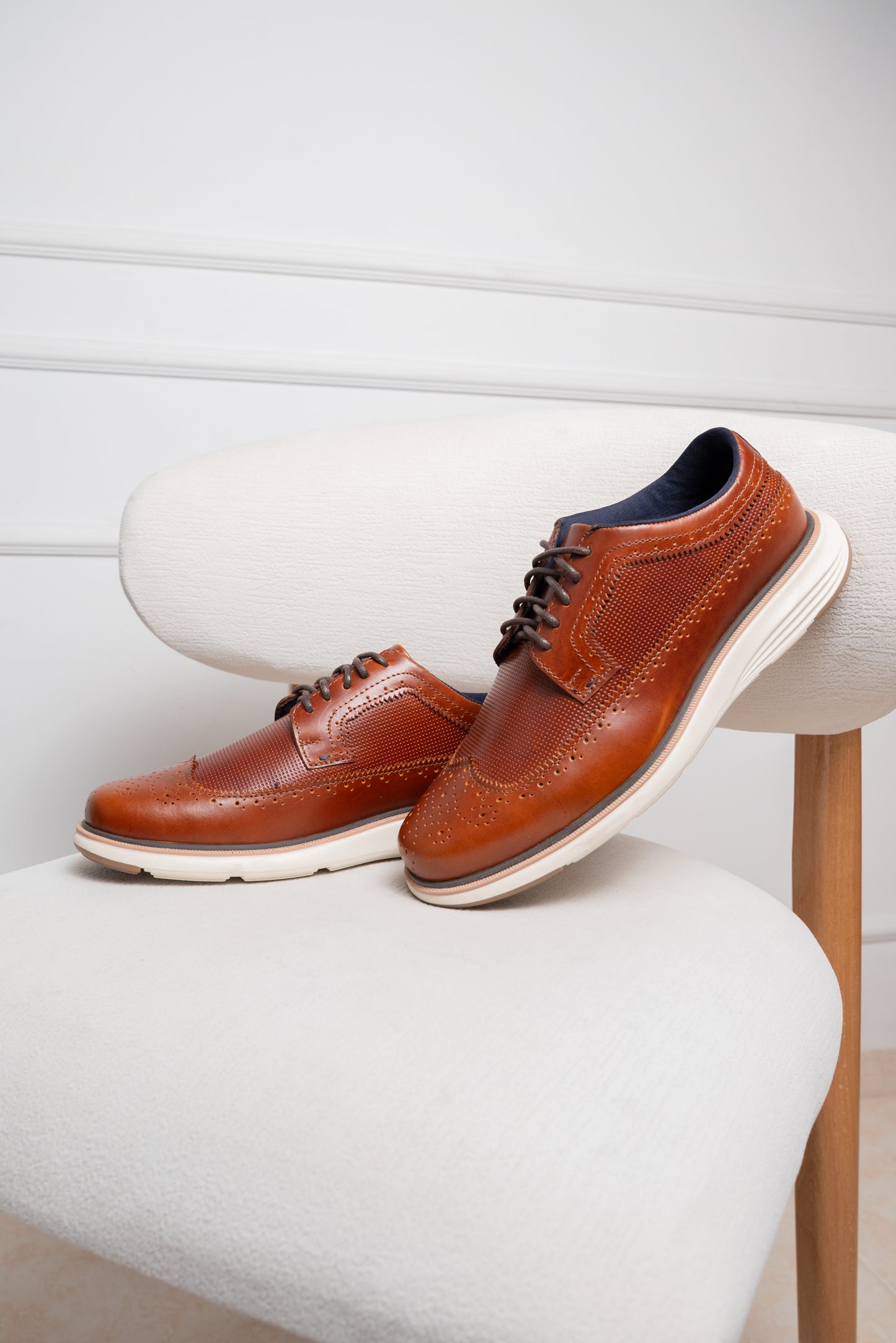 TENIS EN CUERO PARA HOMBRE  | RF : BOLIVAR TR MIEL