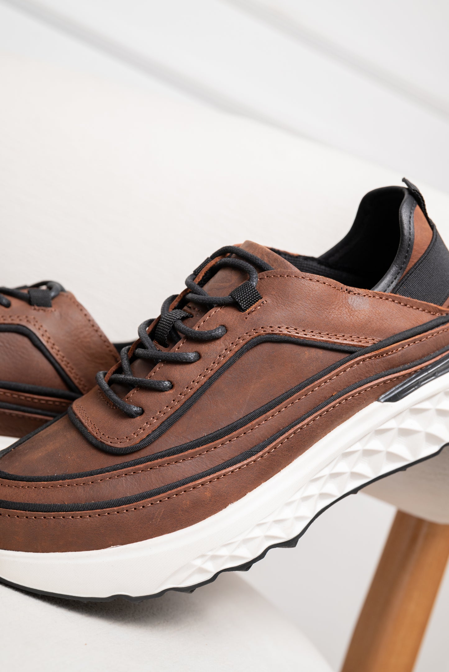 TENIS EN CUERO PARA HOMBRE  | RF : 3309 - COÑAC