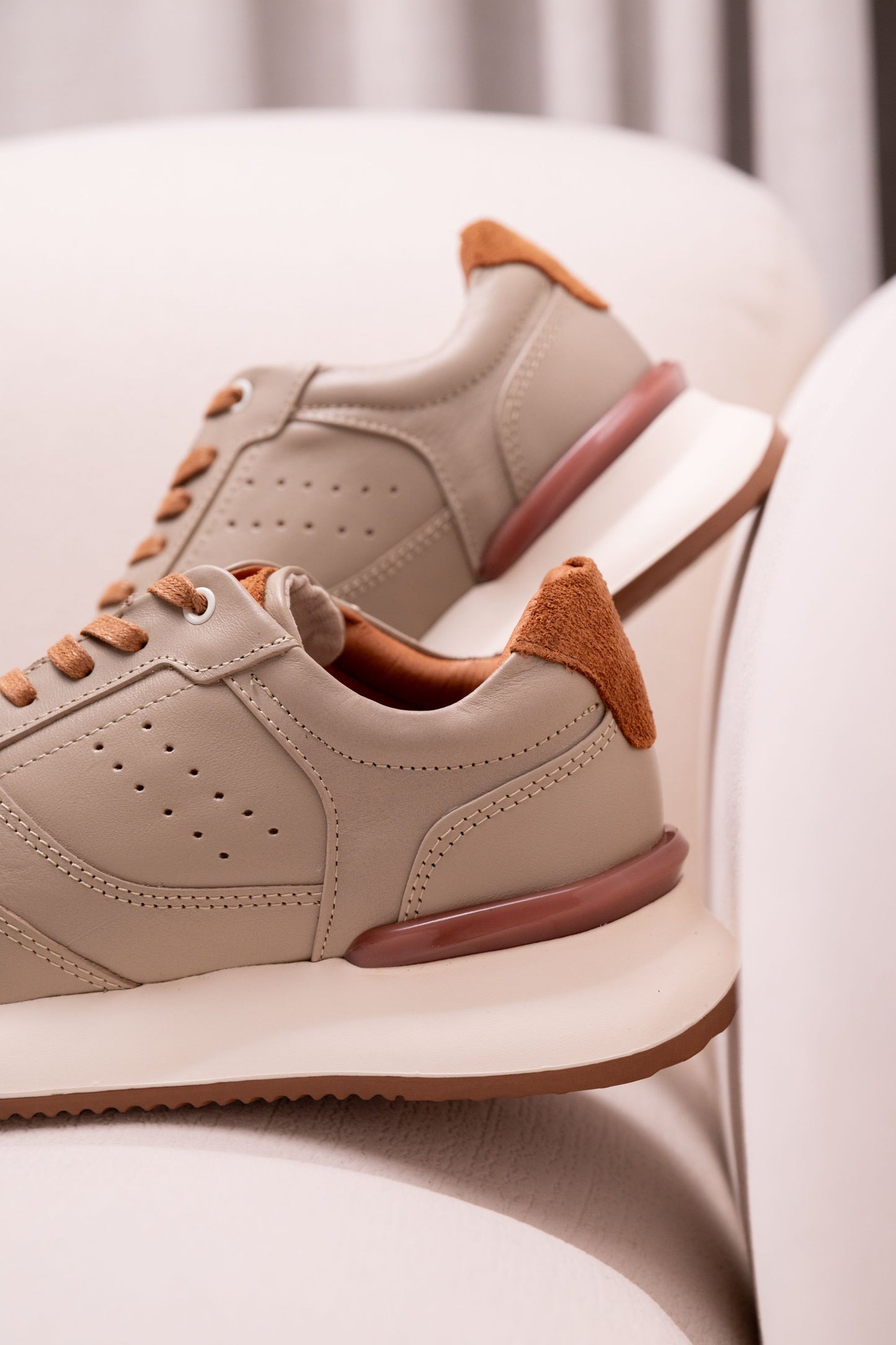 TENIS EN CUERO PARA HOMBRE| RF:ROMA BEIS
