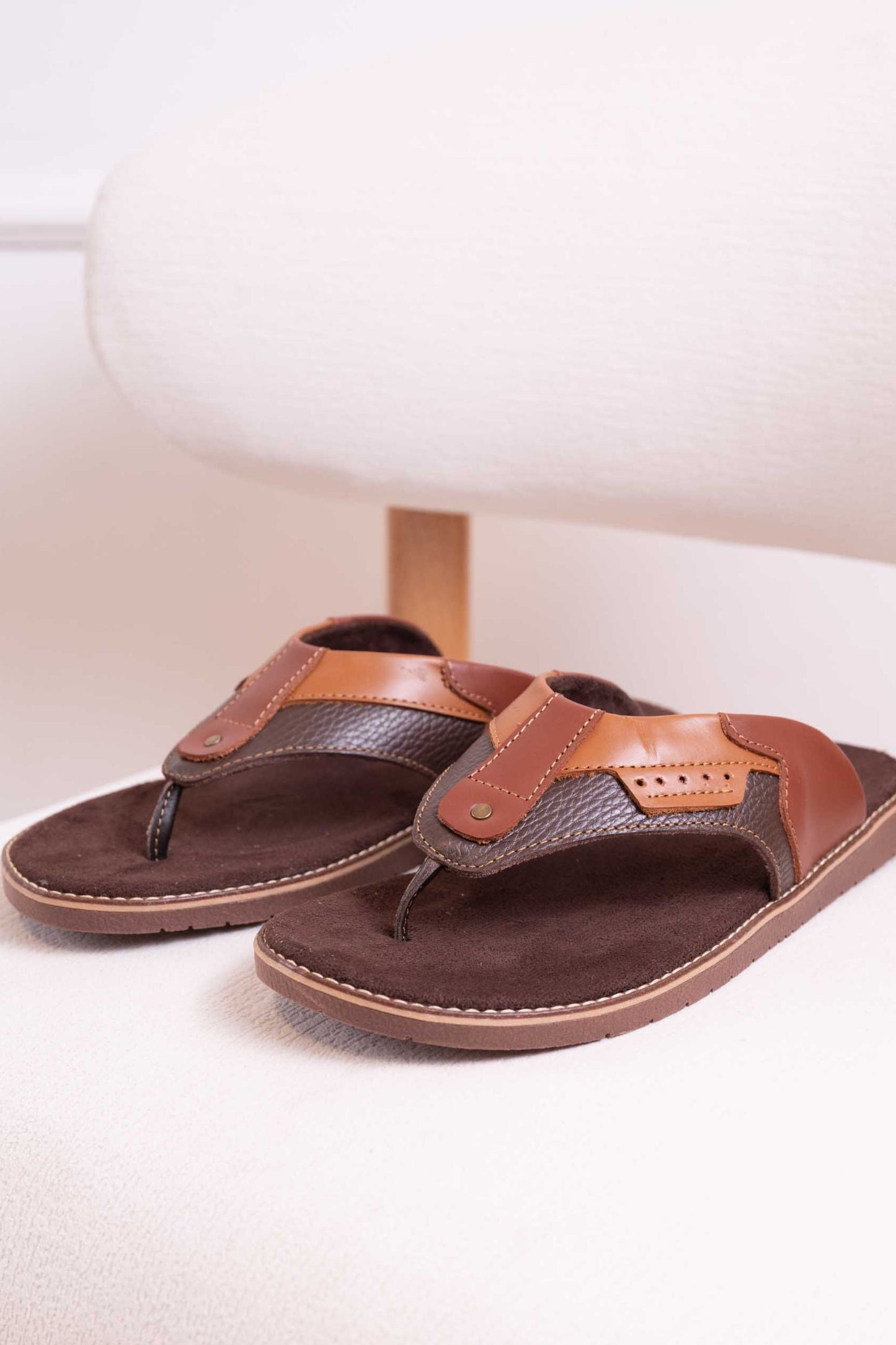 SANDALIA PARA HOMBRE EN CUERO|RF:BIZARRO ROMA MIEL -2360
