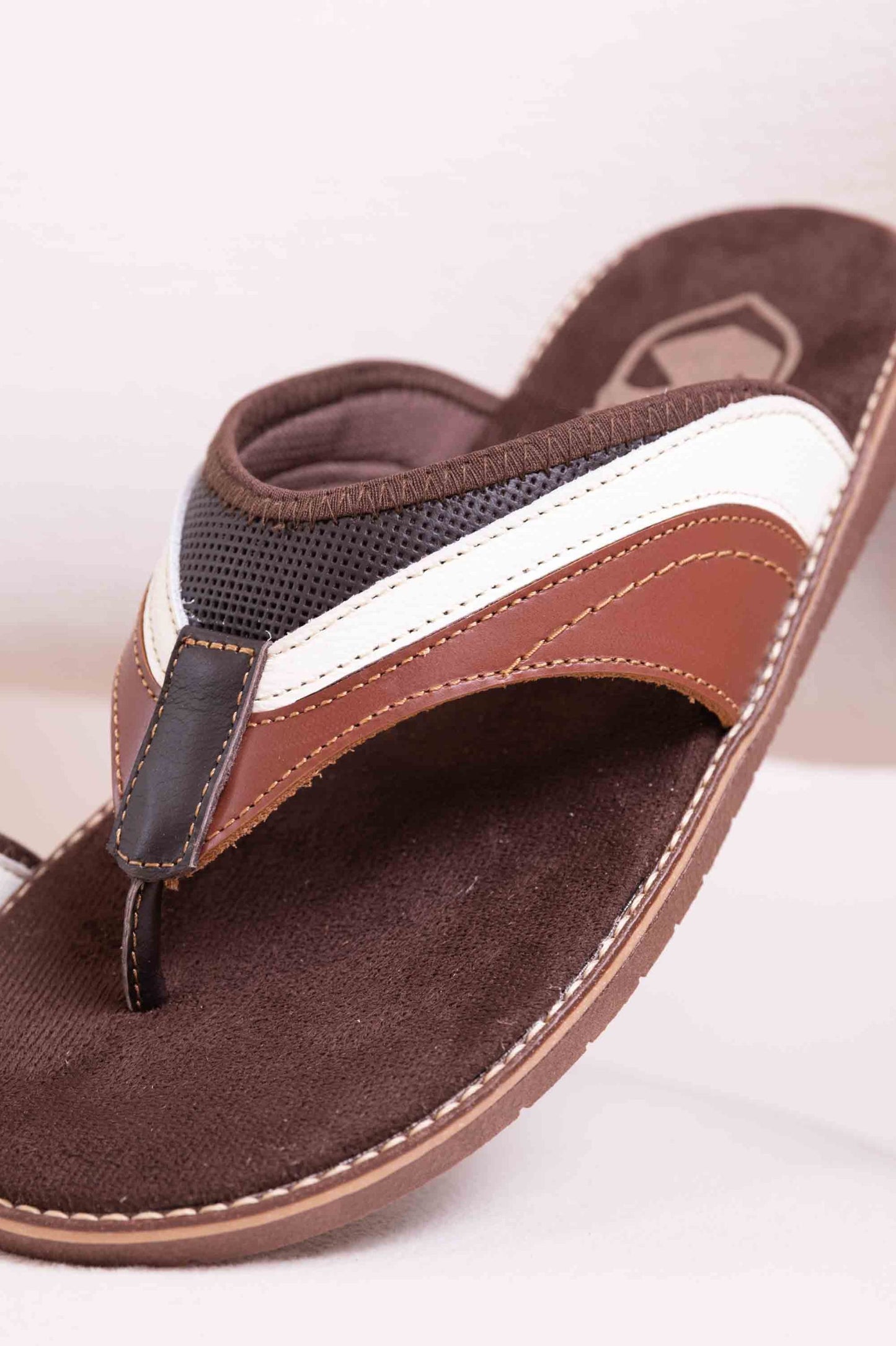 SANDALIA PARA HOMBRE EN CUERO| RF: ATLAS CAFE - 445
