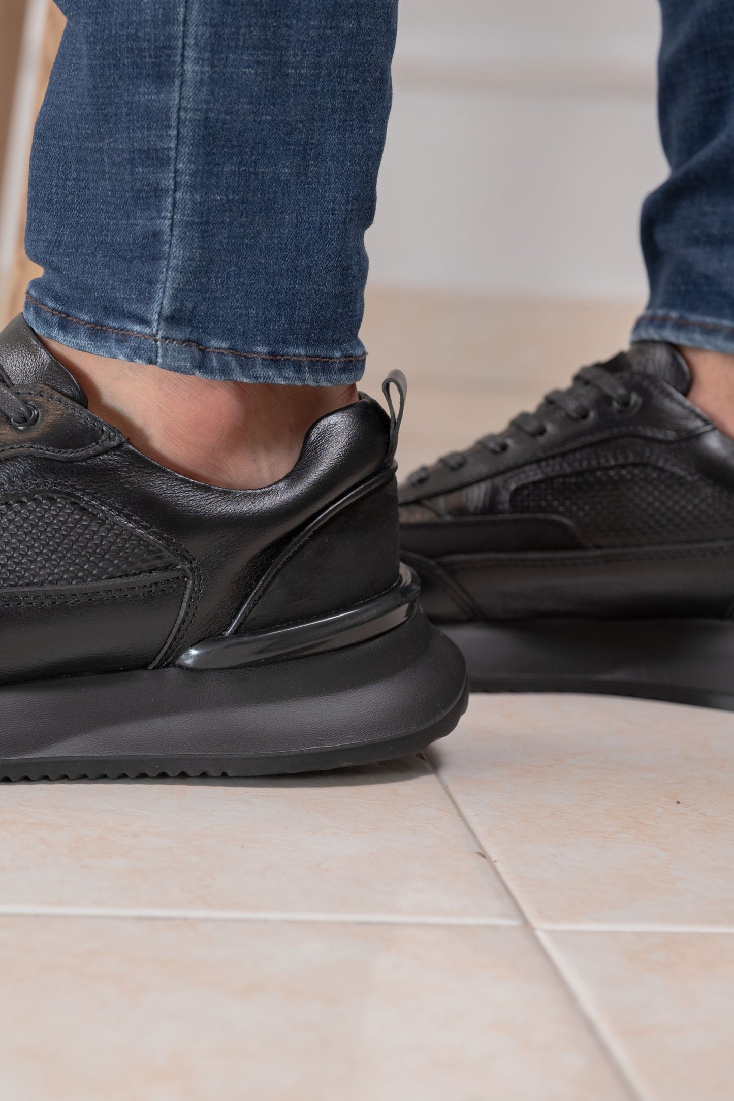 TENIS PARA HOMBRE EN CUERO|BIZARRO DOMINIO- NEGRO | RF : 3205