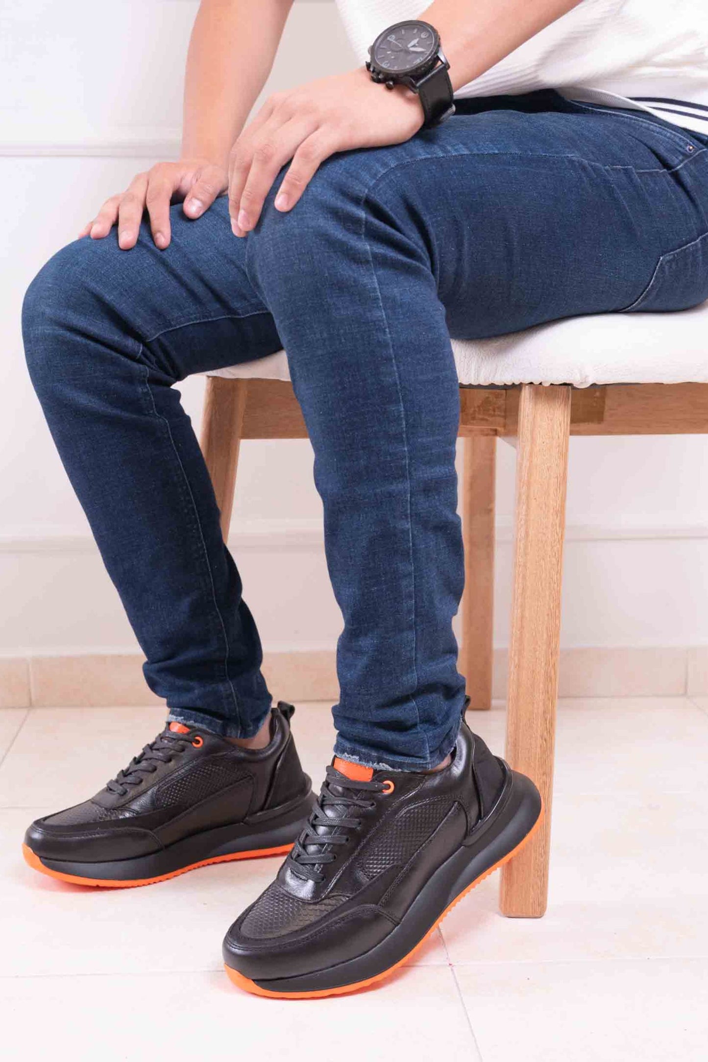 TENIS PARA HOMBRE EN CUERO|BIZARRO DOMINIO-NEGRO NARANJA |RF : 3205