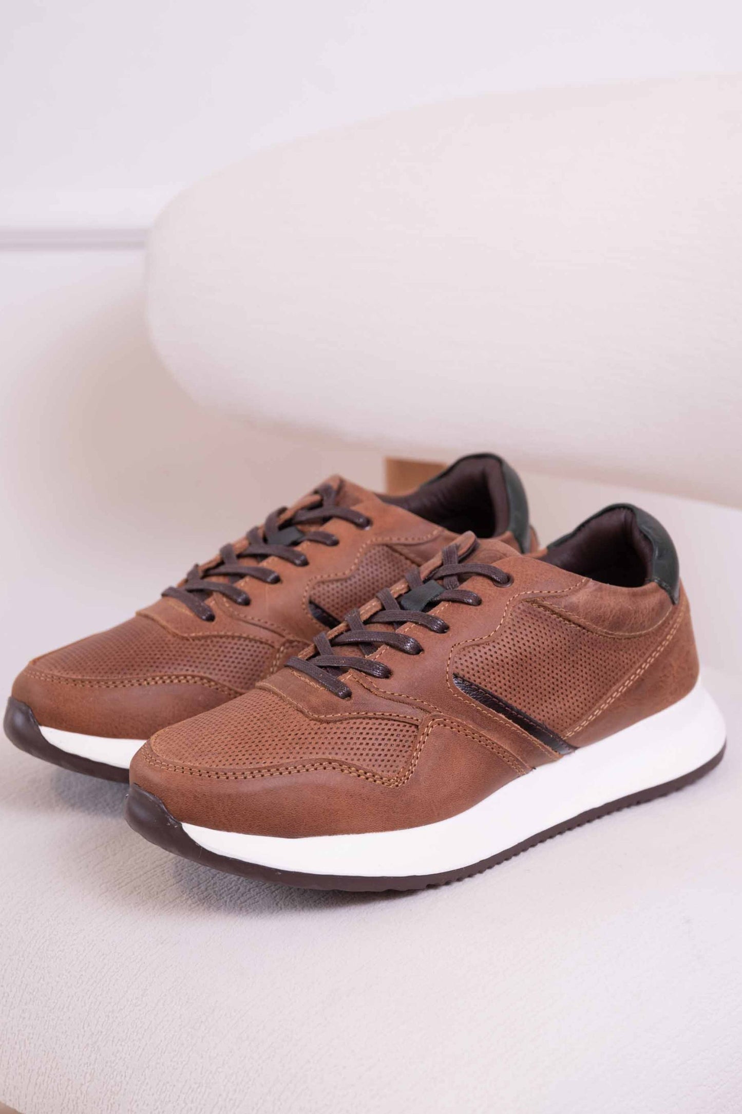 TENIS PARA HOMBRE EN CUERO|RF: BIZARRO GENTLEMAN-AVELLANA