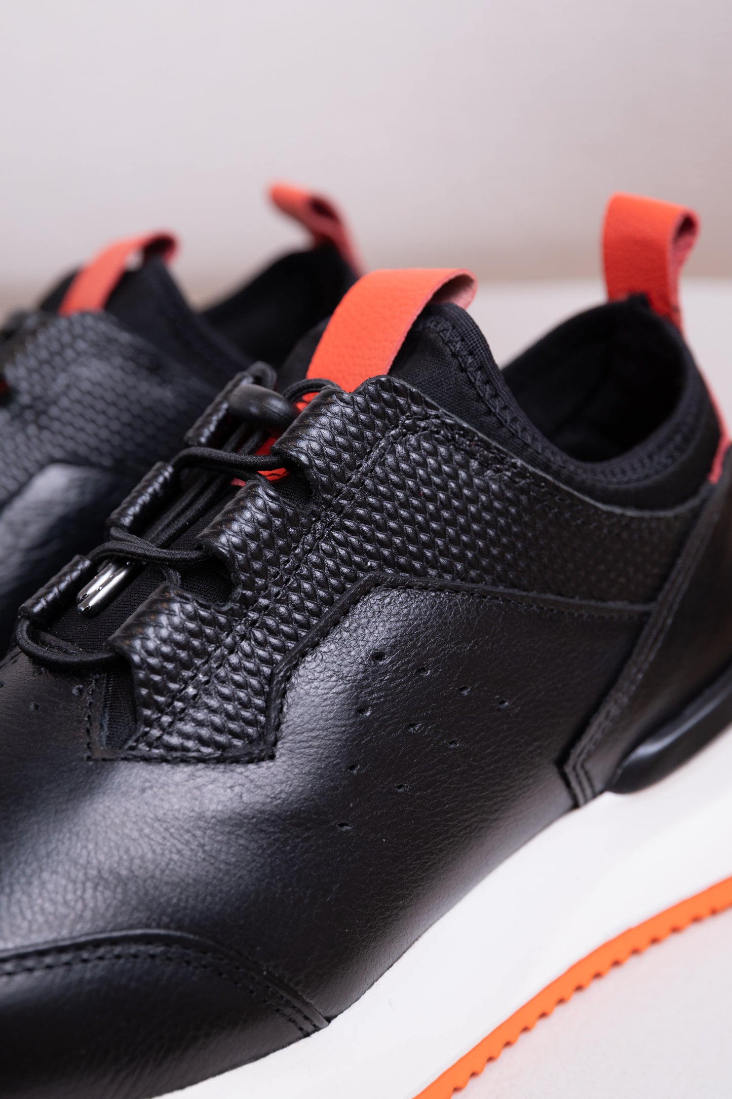 TENIS EN CUERO PARA HOMBRE | RF:ROYAL NEGROX NARANJA
