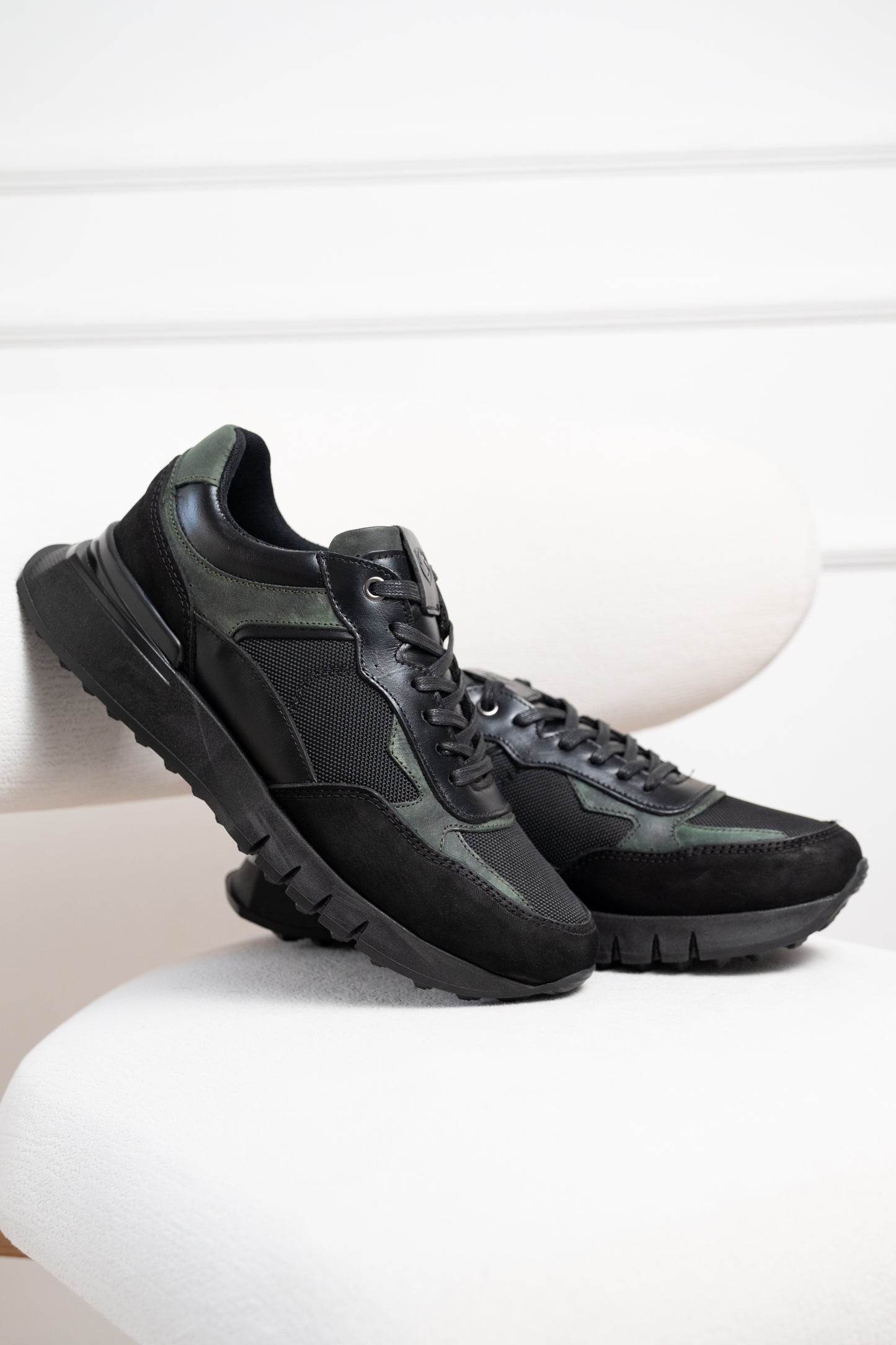 TENIS EN CUERO PARA HOMBRE | RF:2123
