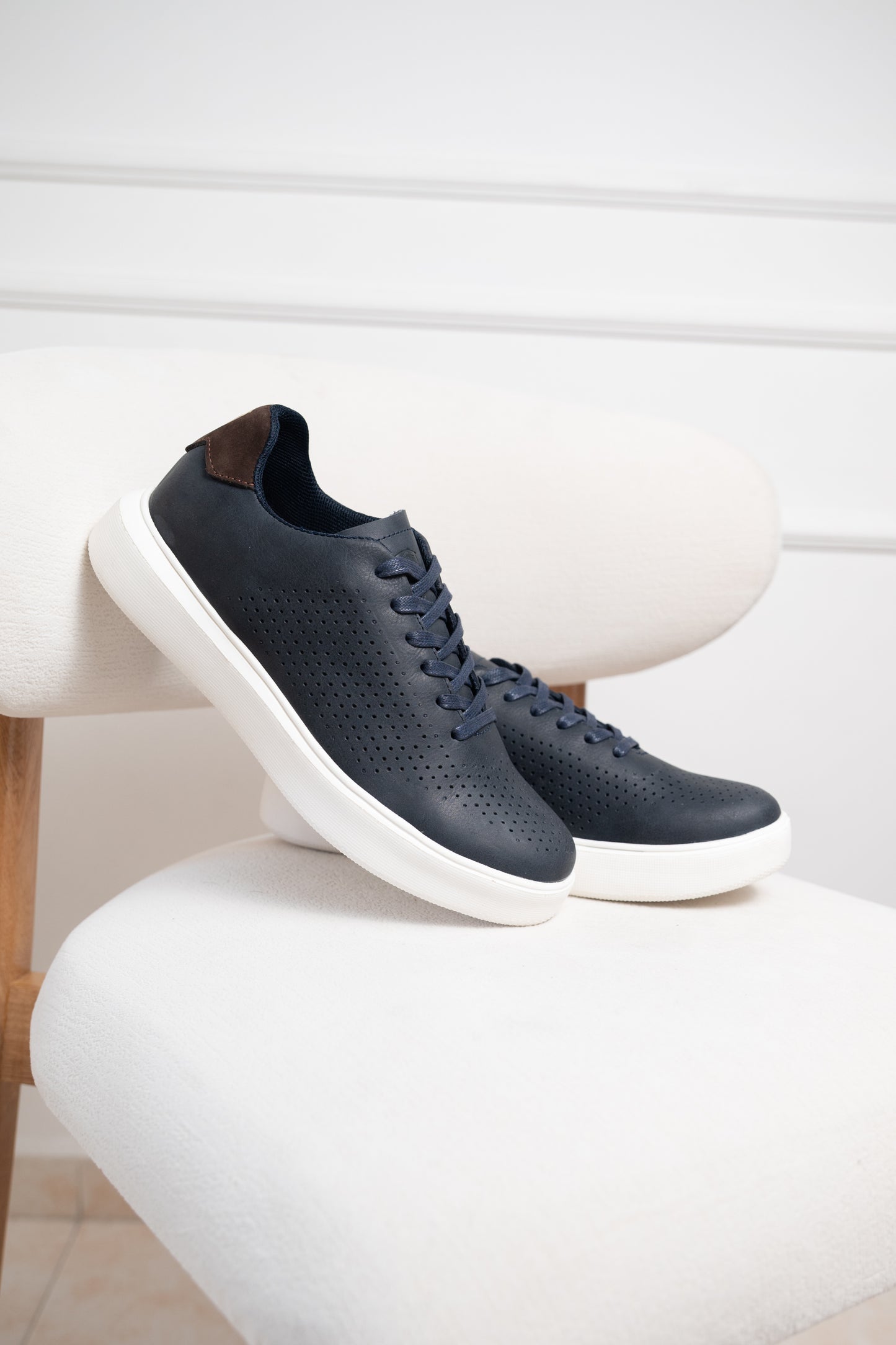 TENIS EN CUERO PARA HOMBRE | RF:3202