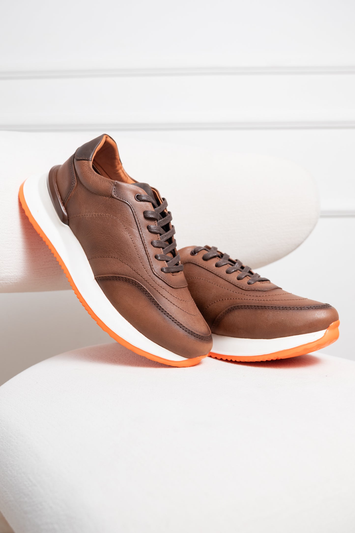 TENIS EN CUERO PARA HOMBRE | RF :T-07