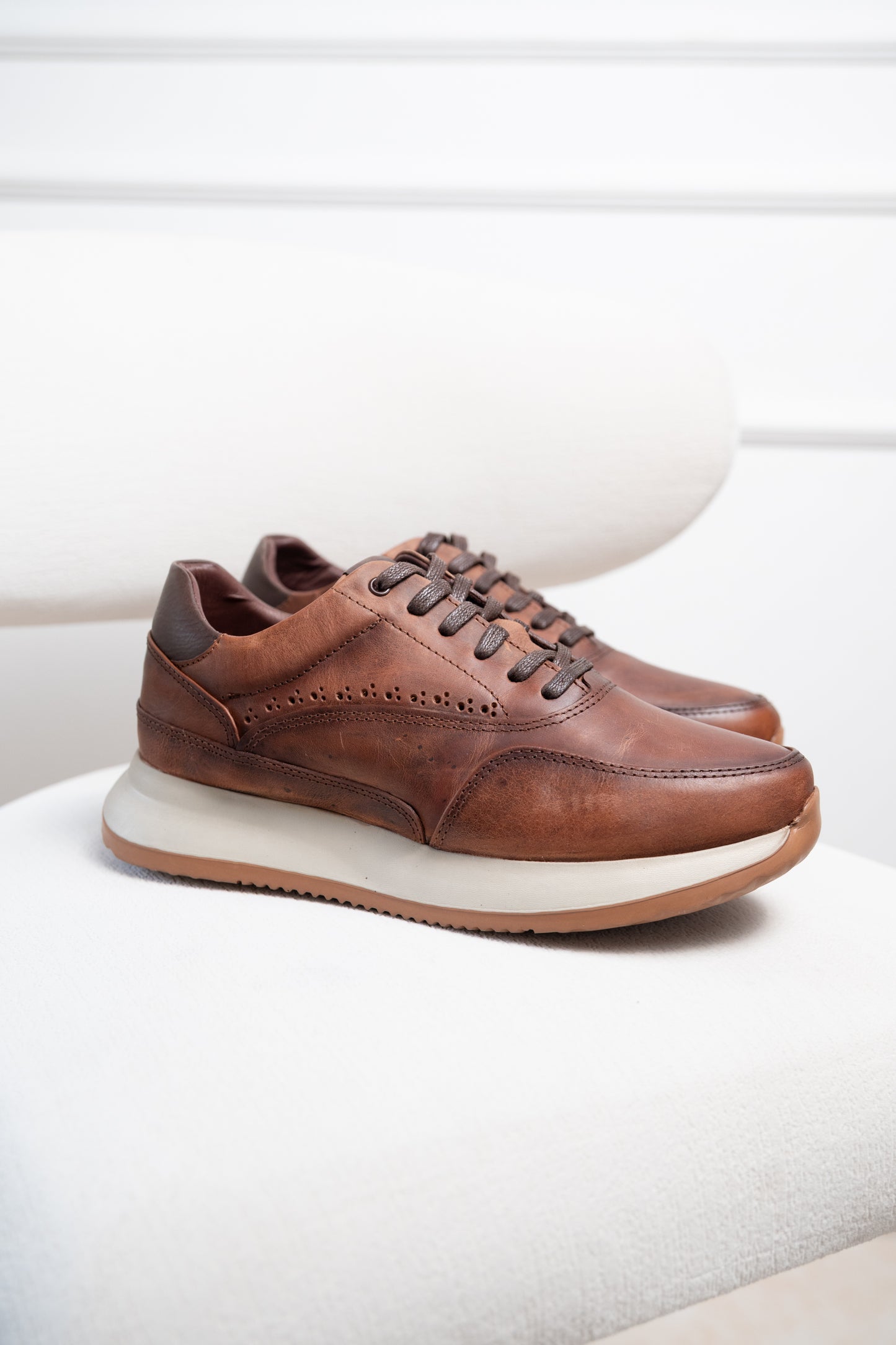 TENIS EN CUERO RUSTICO | RF :T 15