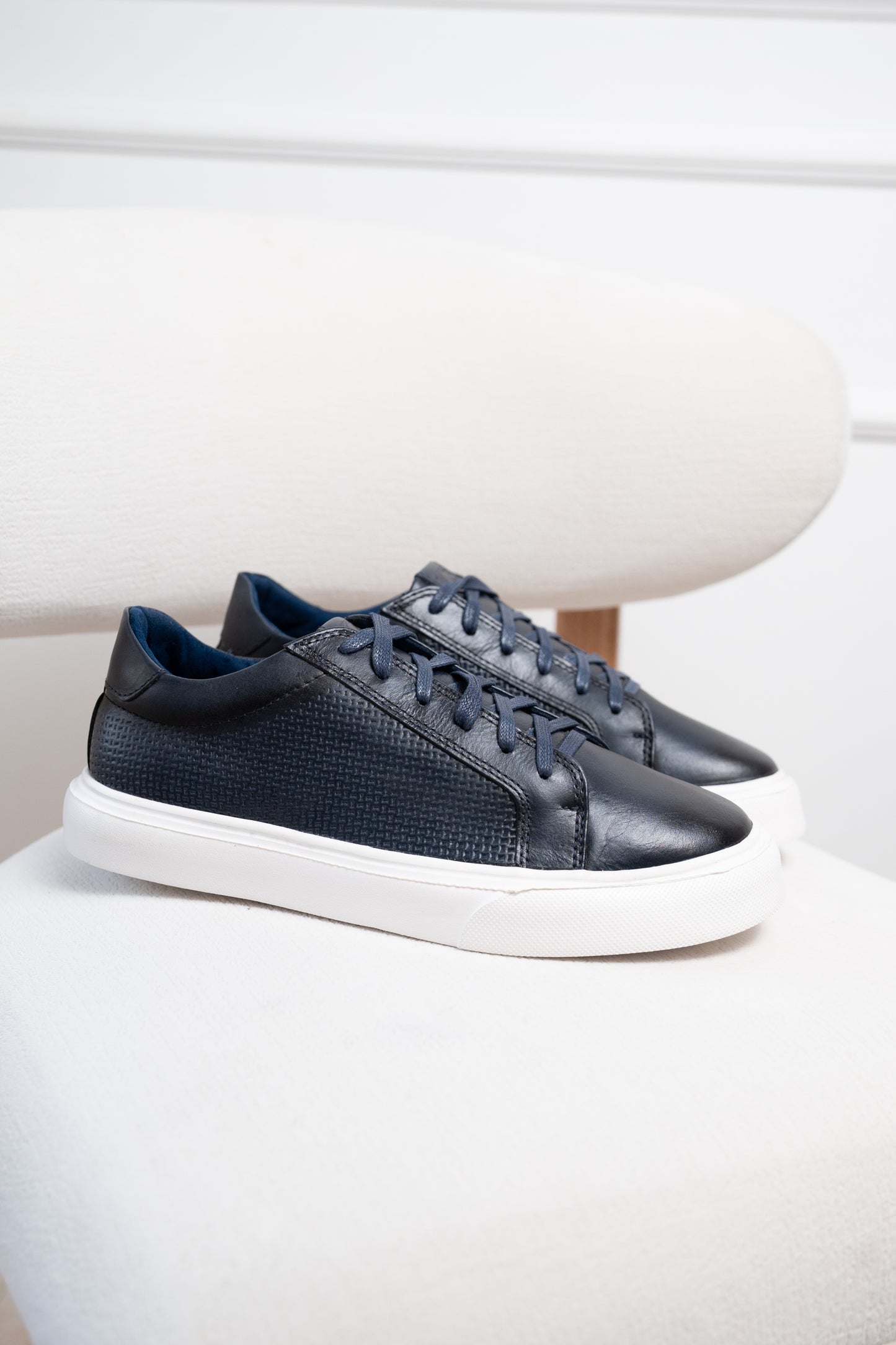 TENIS EN CUERO RUSTICO | RF : 602 AZUL