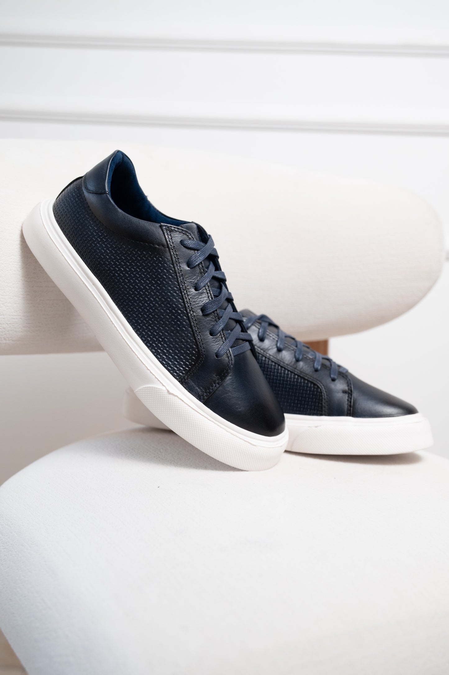 TENIS EN CUERO RUSTICO | RF : 602 AZUL