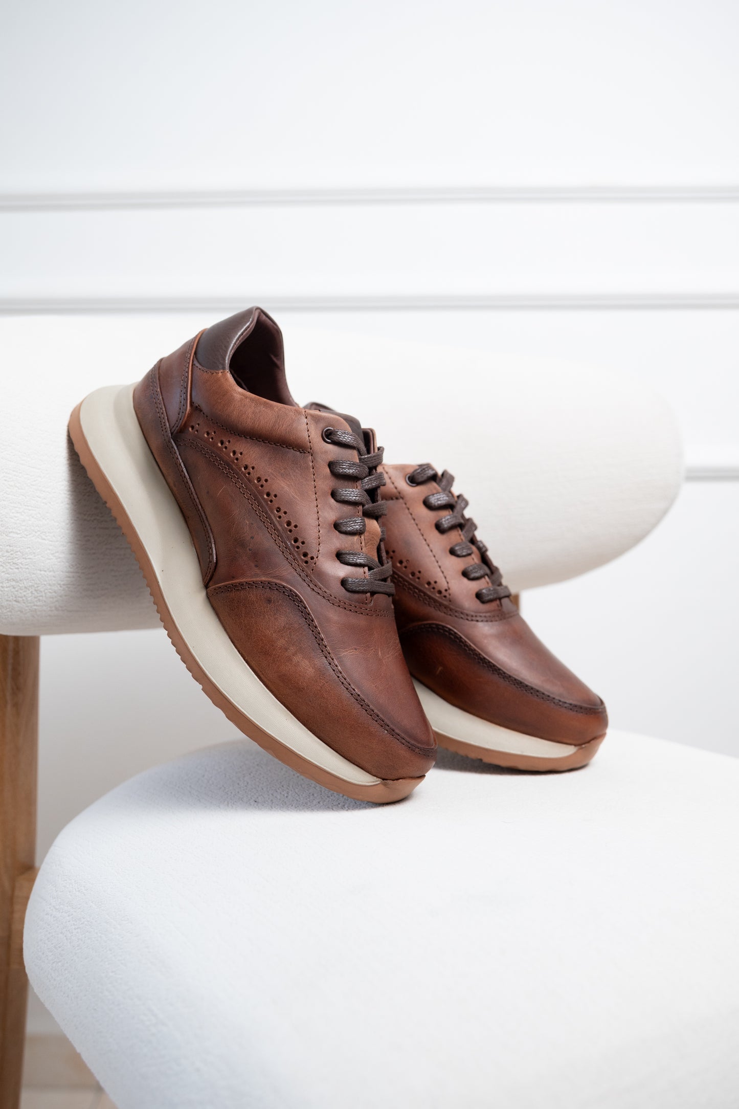 TENIS EN CUERO RUSTICO | RF :T 15