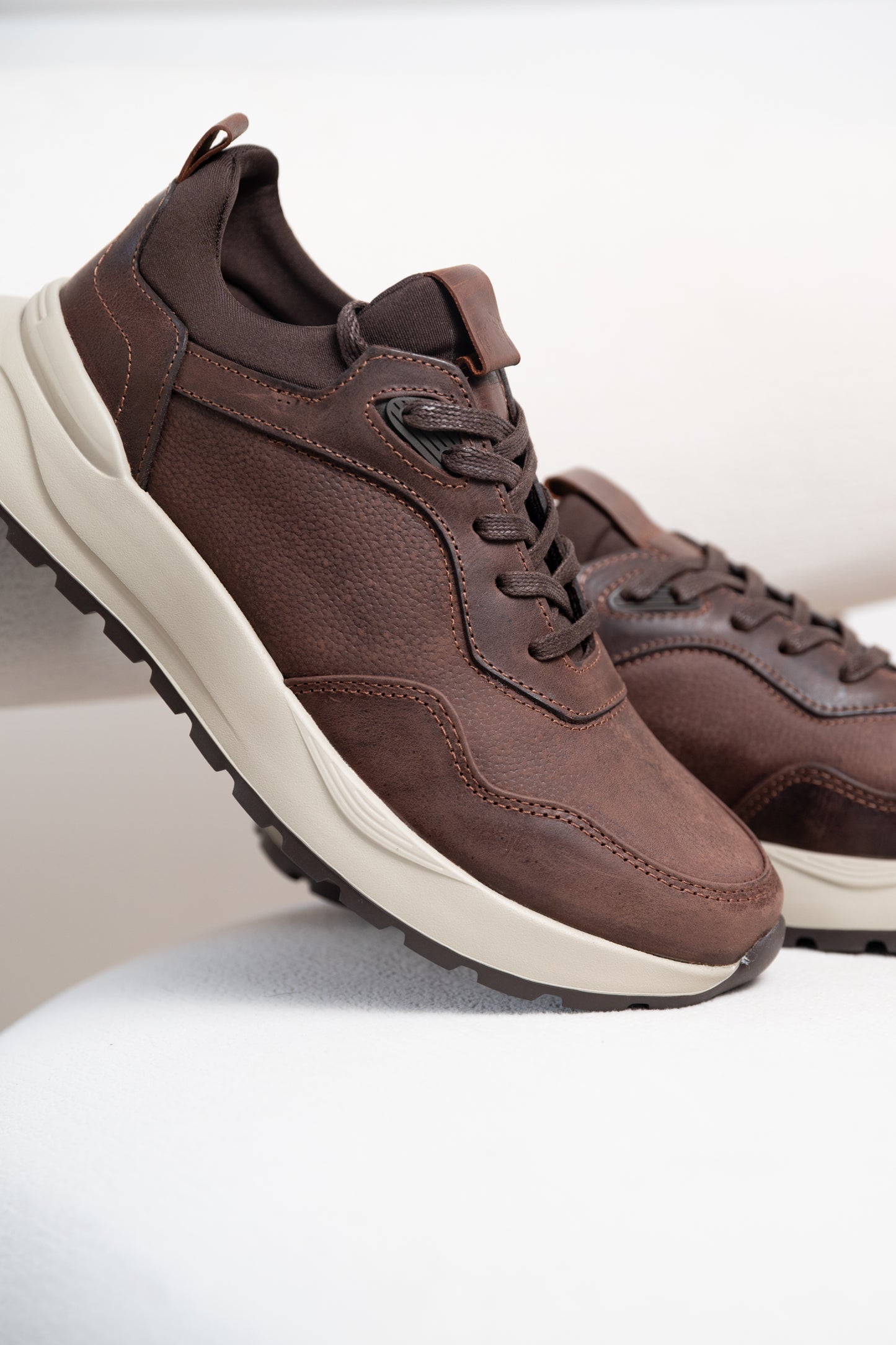 TENIS EN CUERO RUSTICO | RF :3308