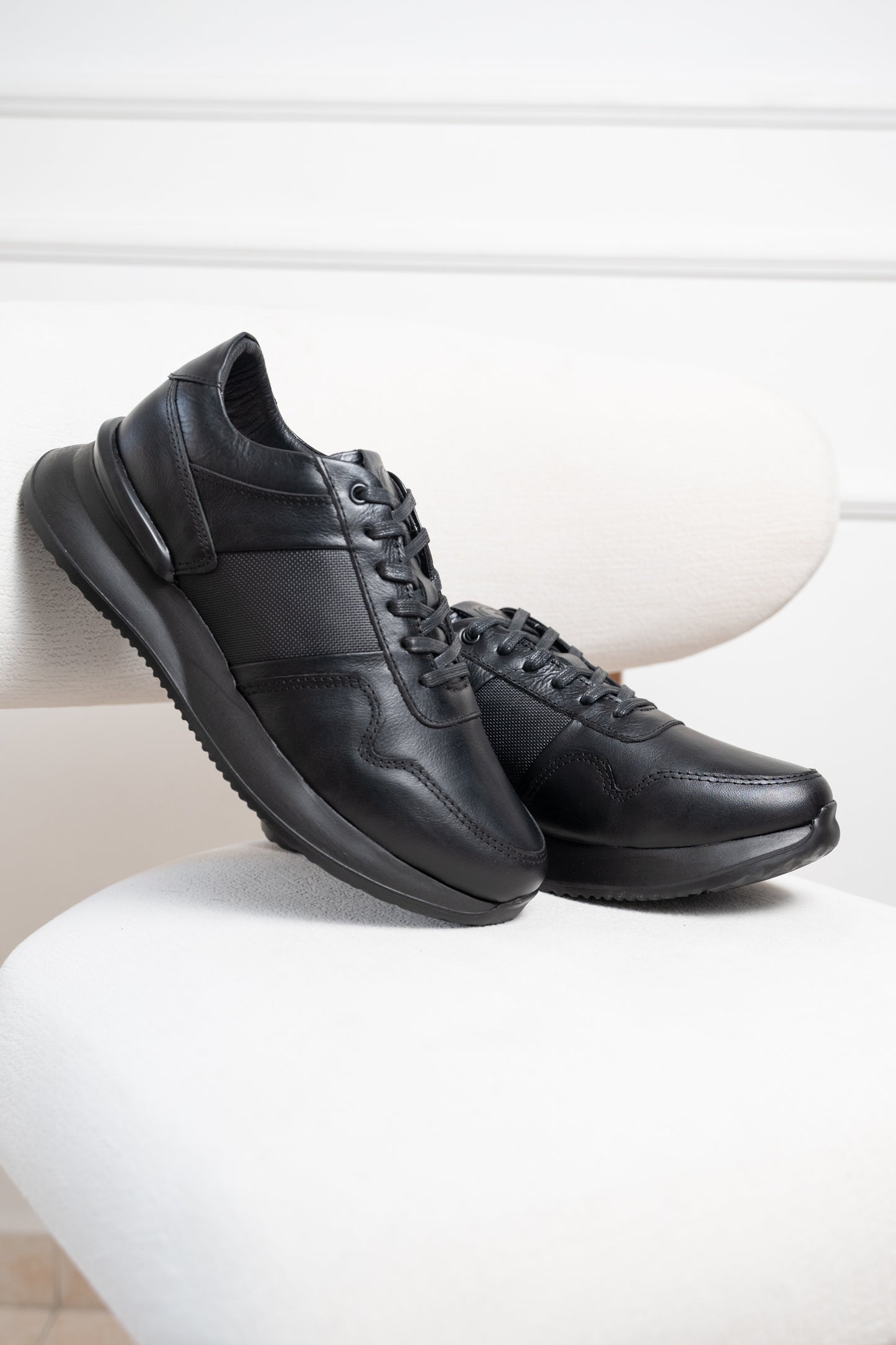 TENIS EN CUERO PARA HOMBRE | RF:T-005