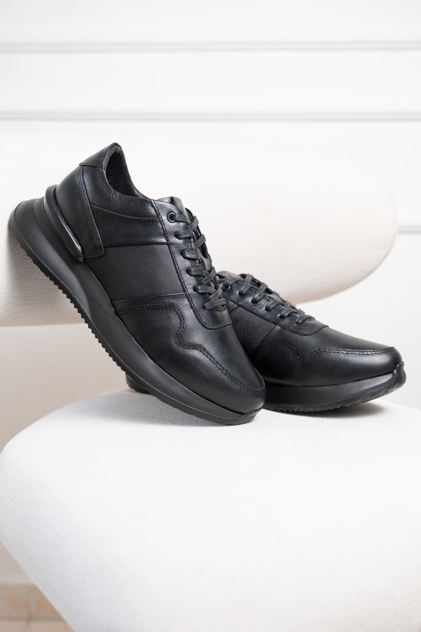 TENIS EN CUERO PARA HOMBRE | RF:T-005