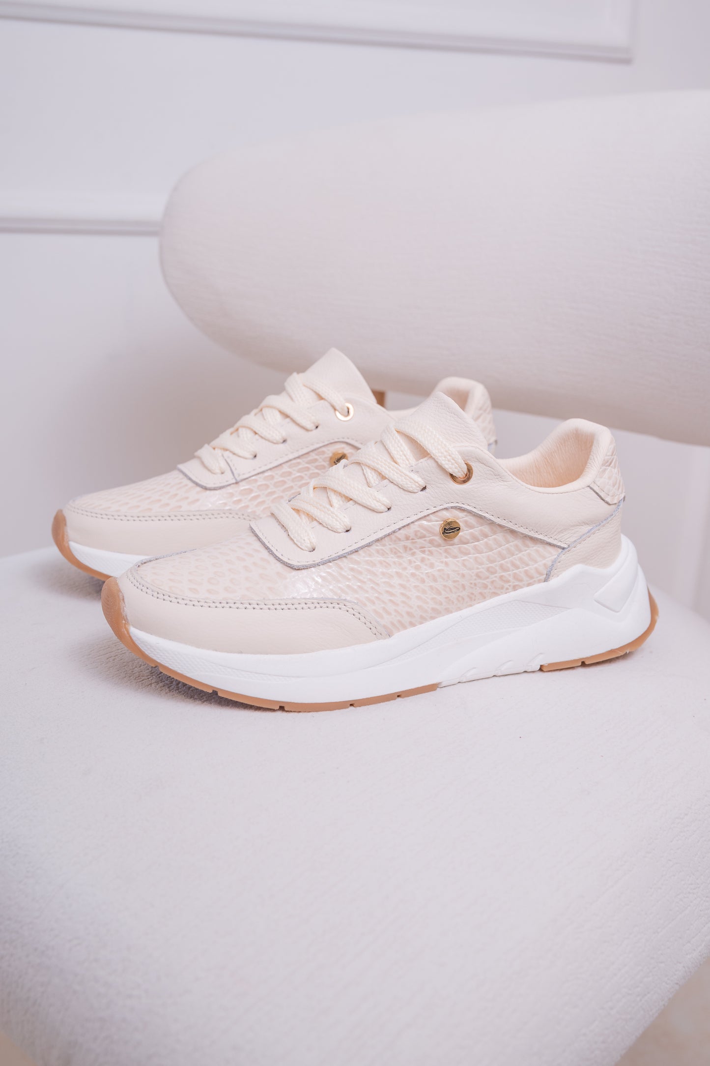 TENIS EN CUERO PARA DAMA | RF :  -TALCO