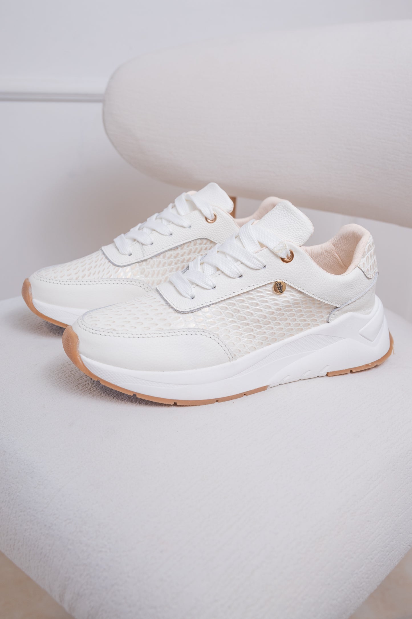 TENIS EN CUERO PARA DAMA | RF :  -BEIS